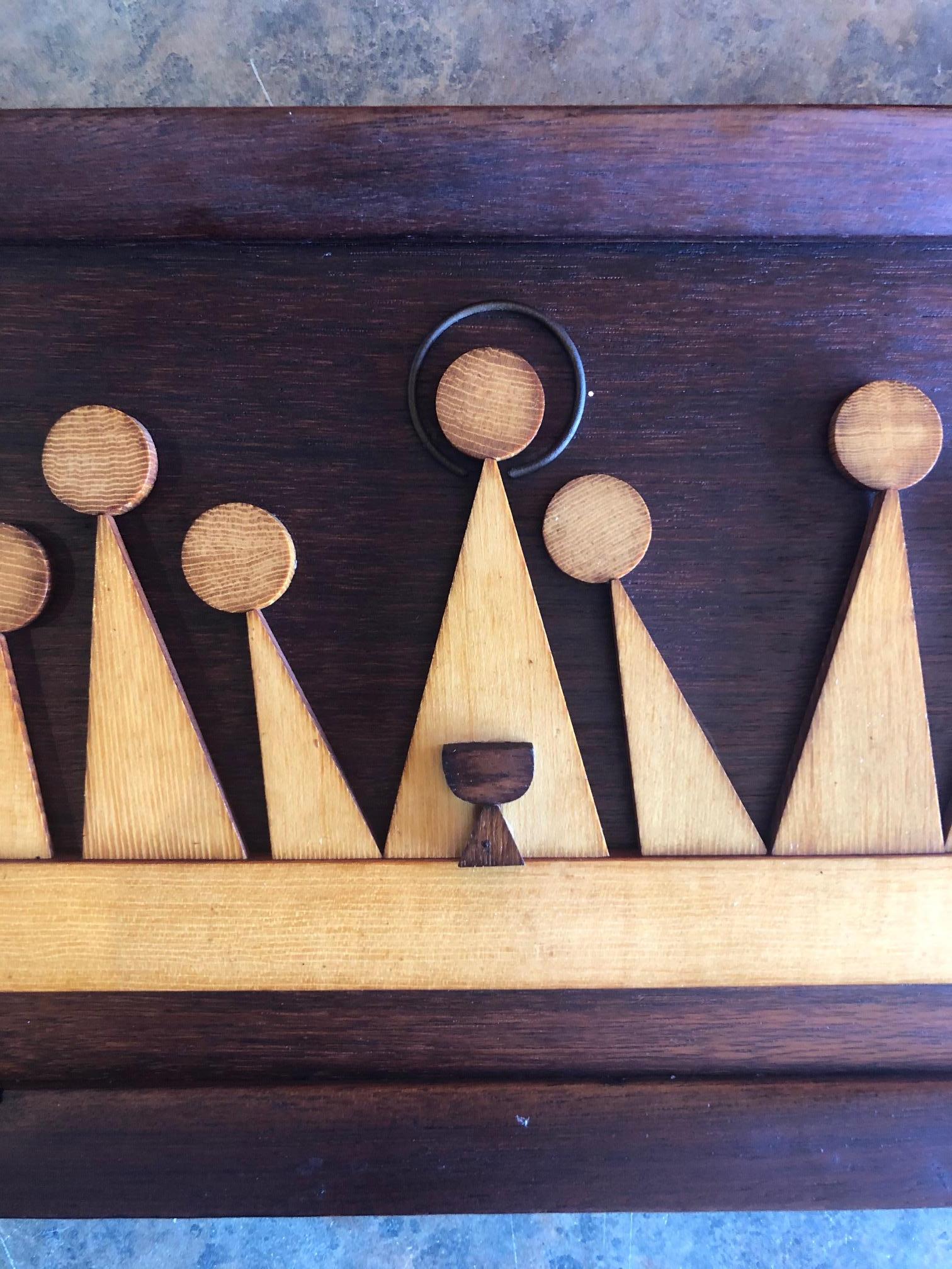 Placa / Escultura de Pared Modernista de Maderas Mixtas 