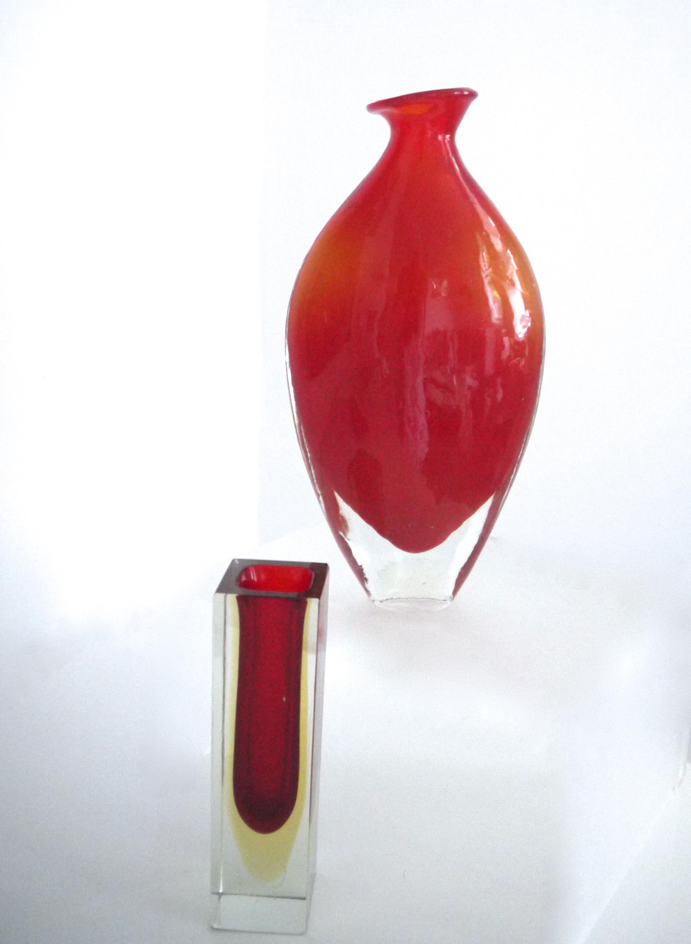 Mid-Century Modern Modernist Murano Sommerso Heart-Shaped Asymetric Soliflor in Style of Venini For Sale