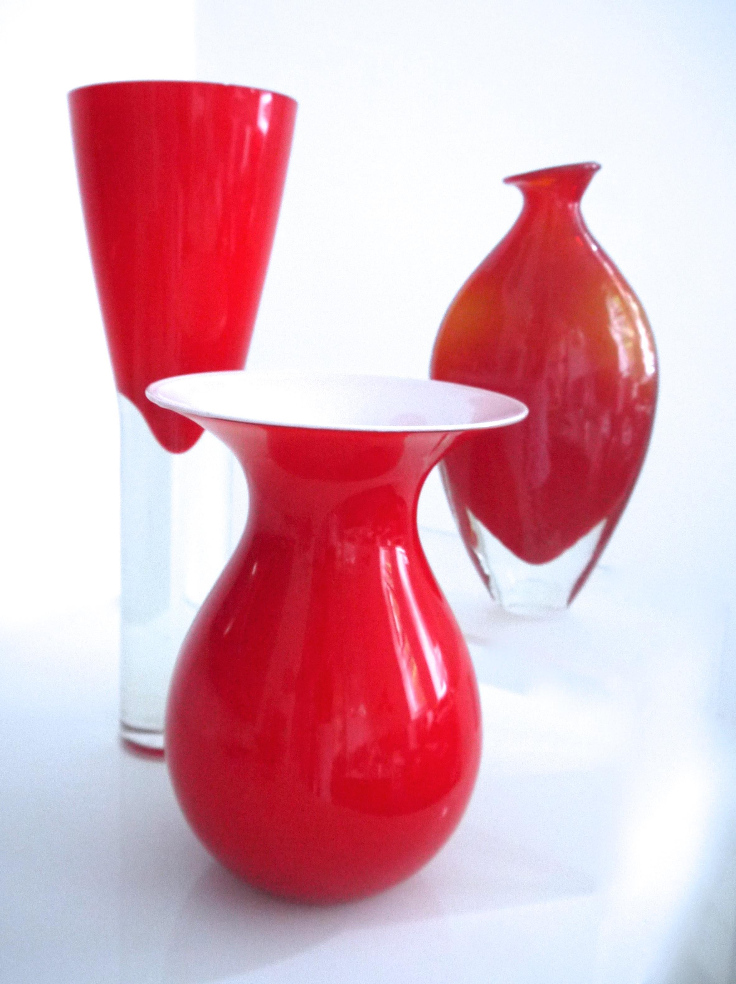 Italian Modernist Murano Sommerso Heart-Shaped Asymetric Soliflor in Style of Venini For Sale