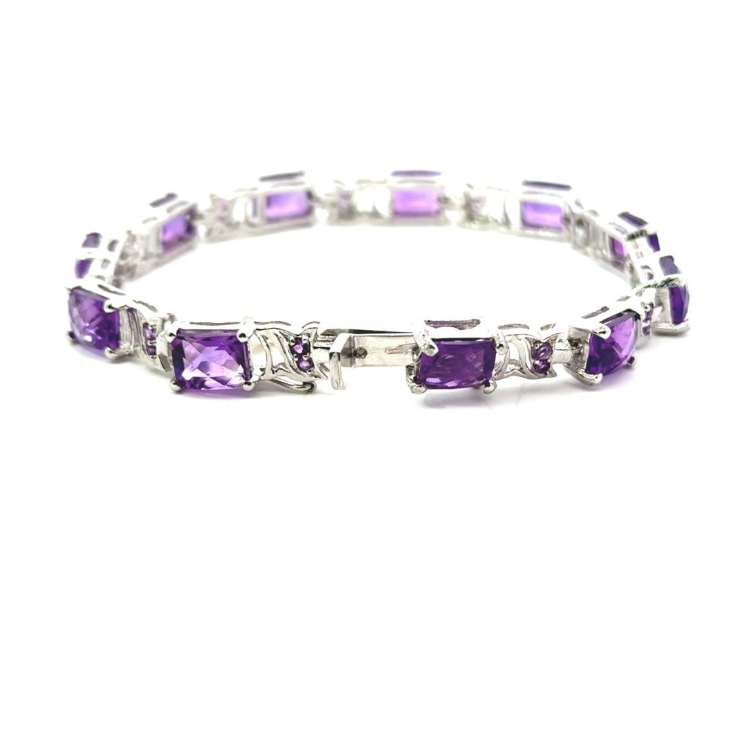 Mixed Cut Modernist Natural Amethyst Gemstone Tennis Bracelet in Sterling Silver for Mom For Sale