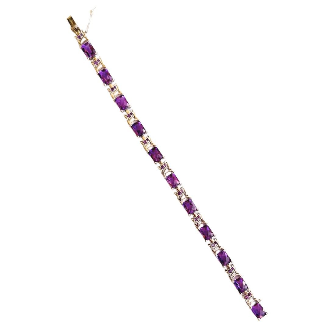 Modernist Natural Amethyst Gemstone Tennis Bracelet in Sterling Silver for Mom In New Condition For Sale In New York, NY