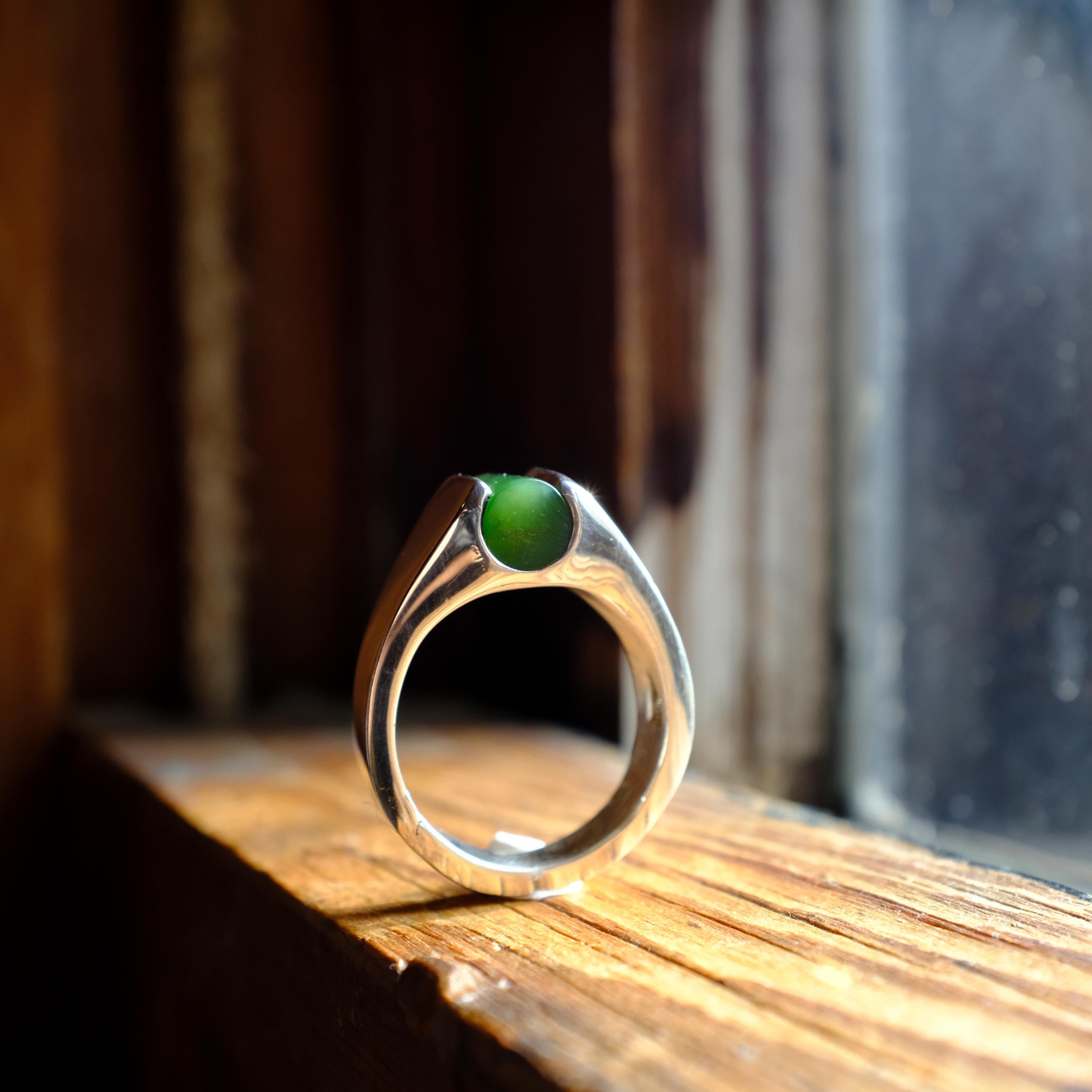 Modernist Nephrite Jade Ring in Silver 4