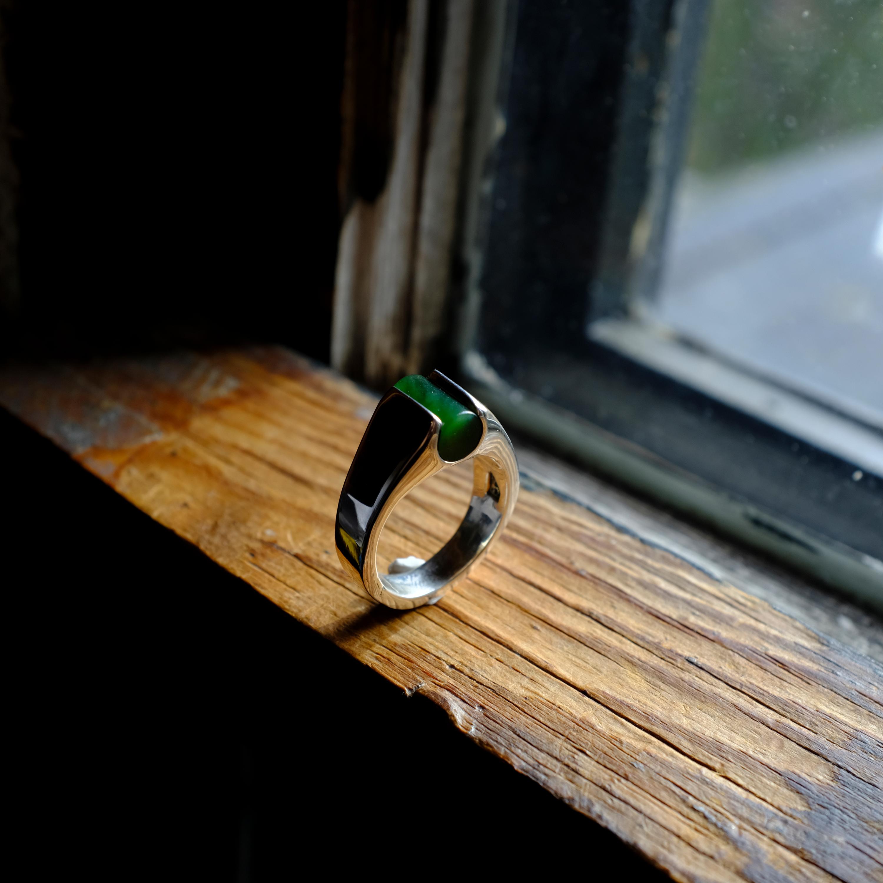 Modernist Nephrite Jade Ring in Silver 2