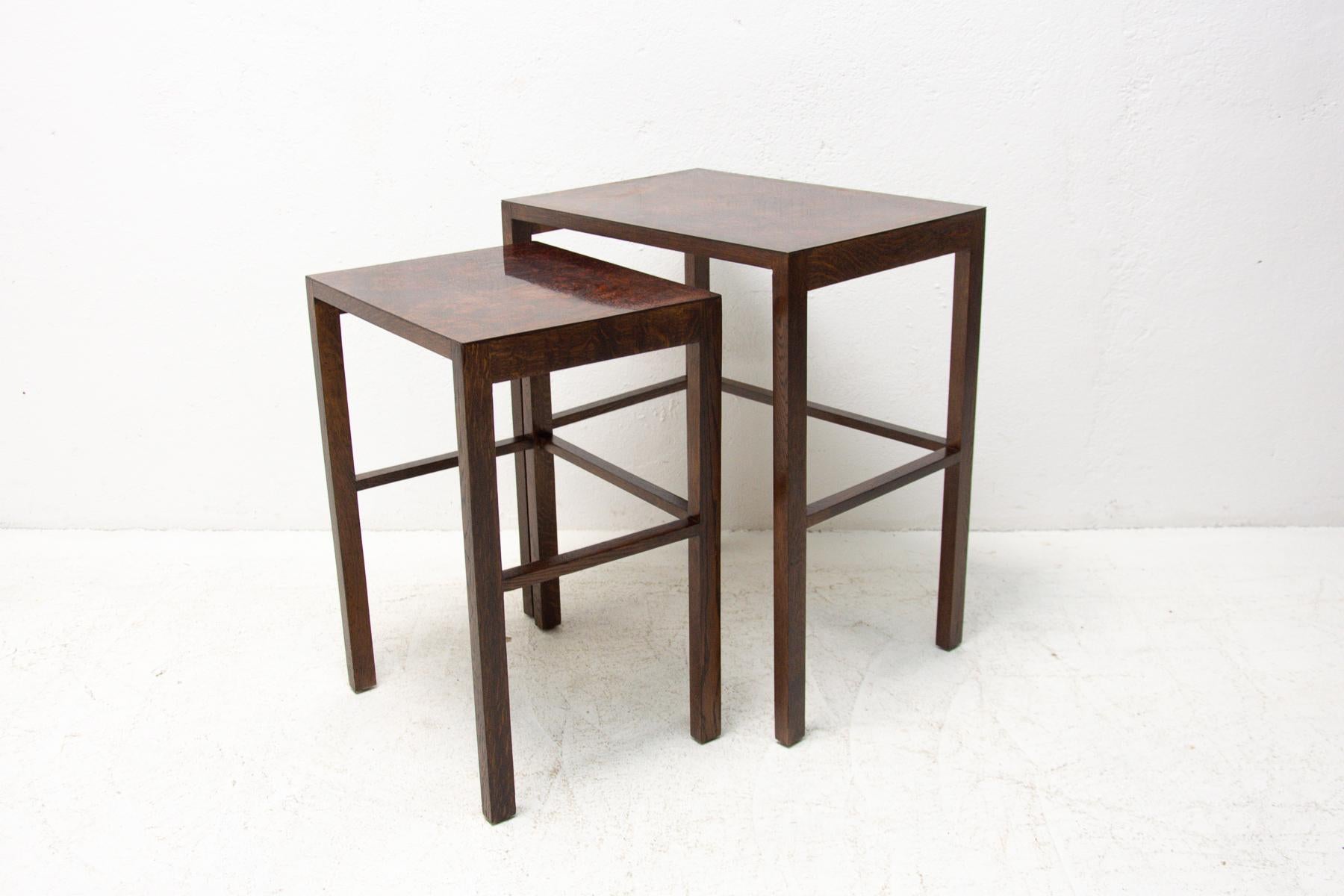 Modernist Nesting Tables H-50 Designed by Jindrich Halabala, Set of 2 In Good Condition In Prague 8, CZ