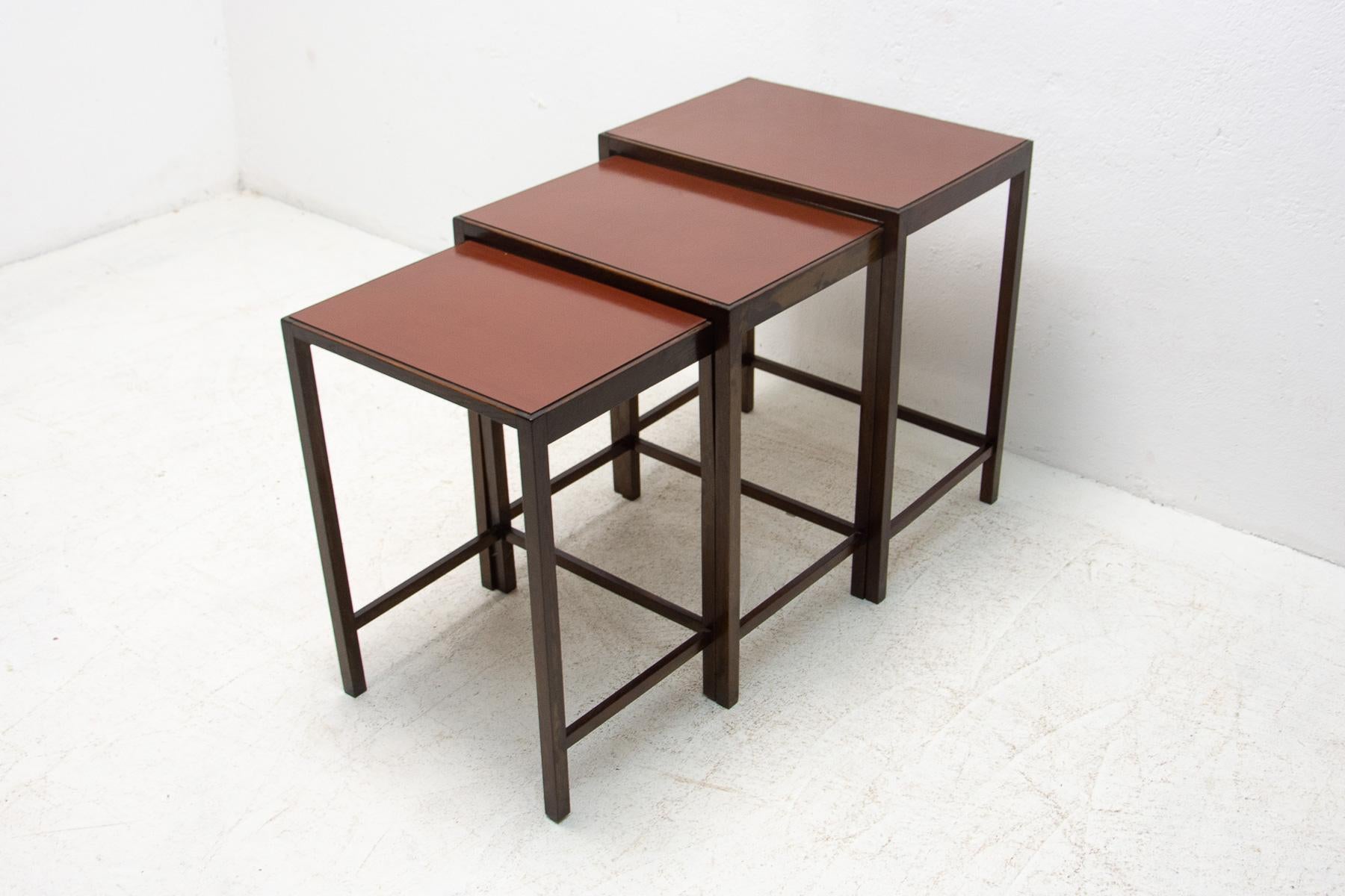 Modernist Nesting Tables H-50 Designed by Jindrich Halabala, Set of 3 For Sale 6