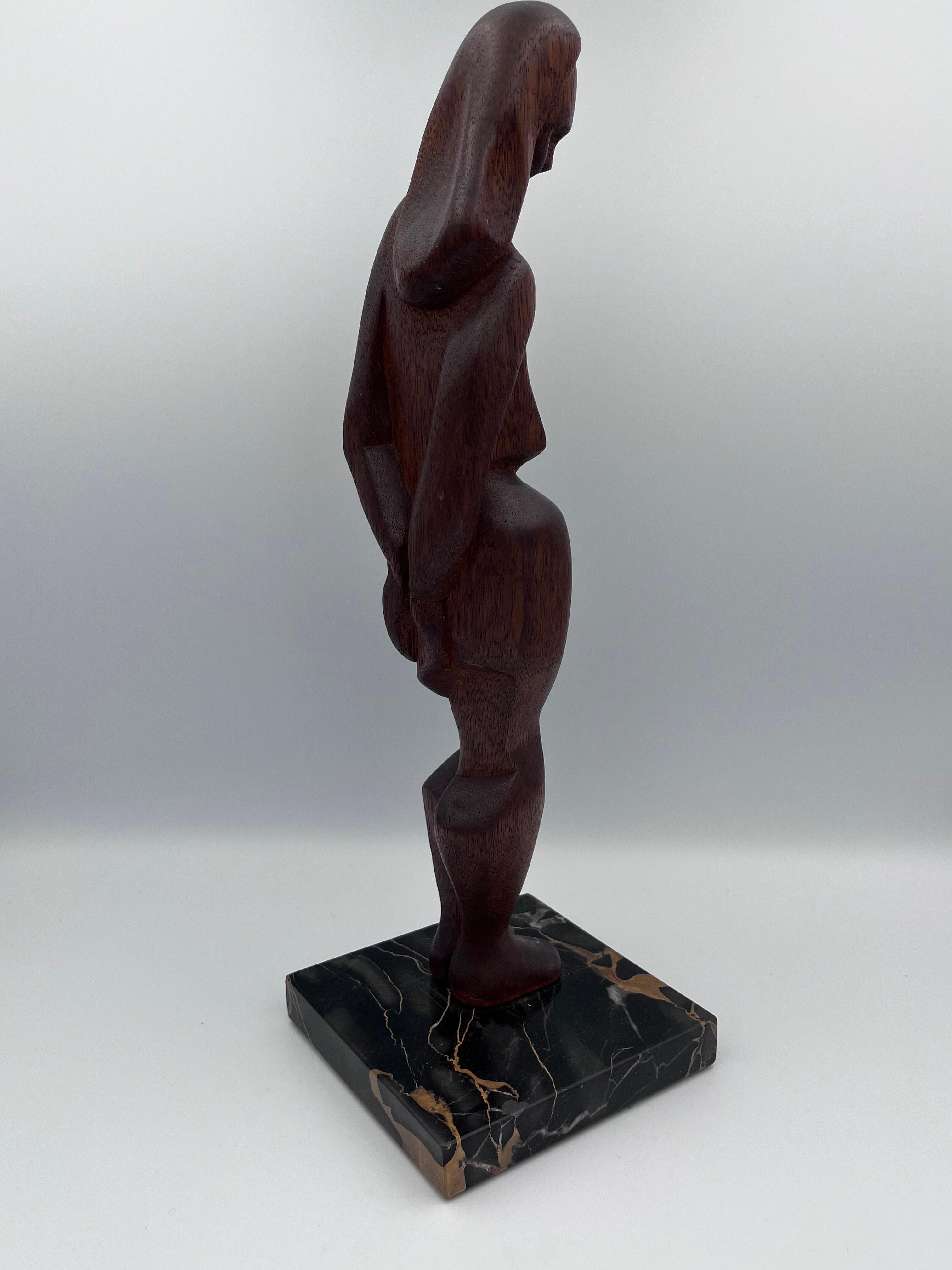 Milieu du XXe siècle Sculpture moderniste de nu en bois et marbre sculptée à la main Style de Ferdinand Parpan en vente