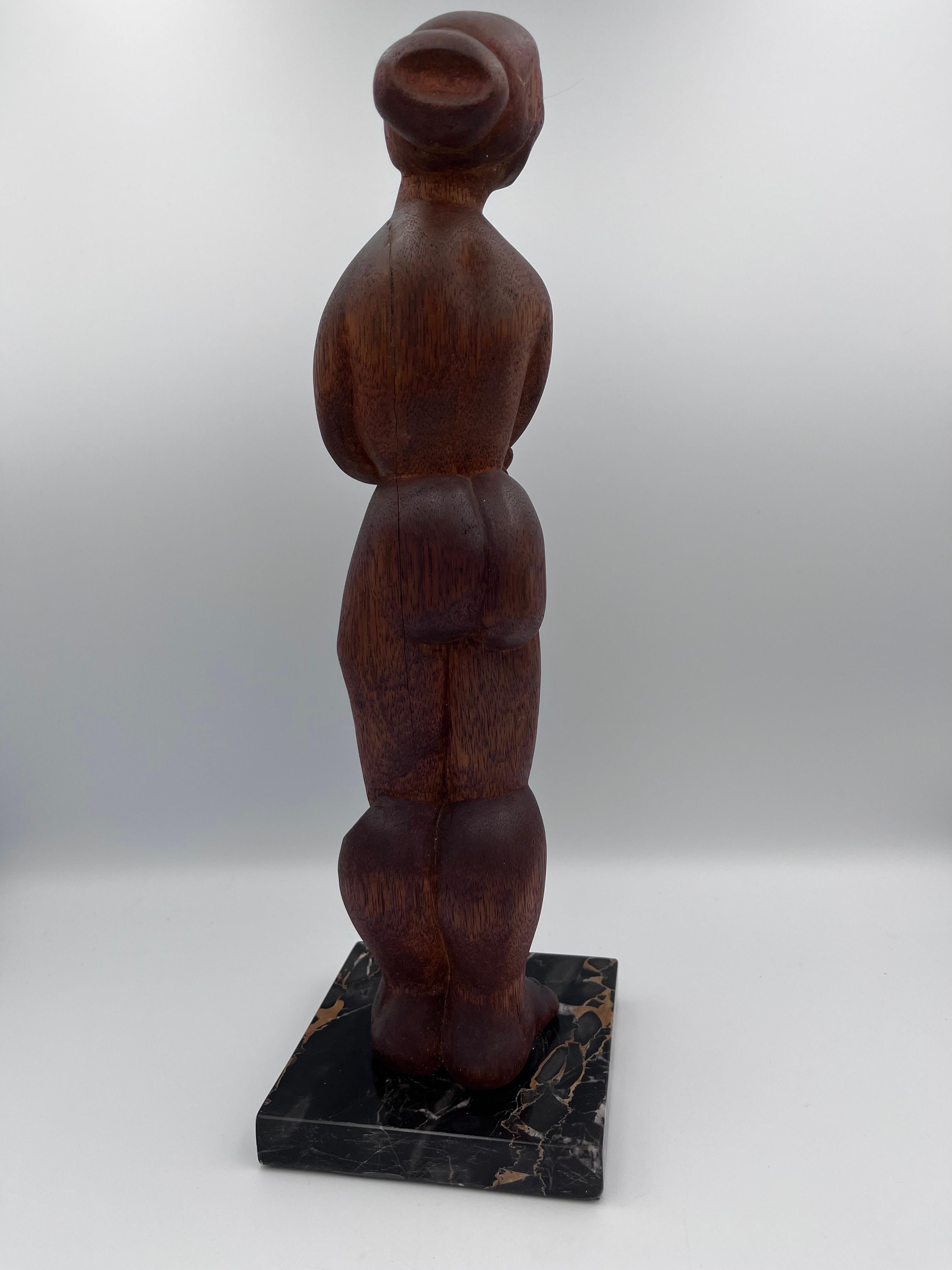 Milieu du XXe siècle Sculpture moderniste de nu en bois et marbre sculptée à la main Style de Ferdinand Parpan en vente