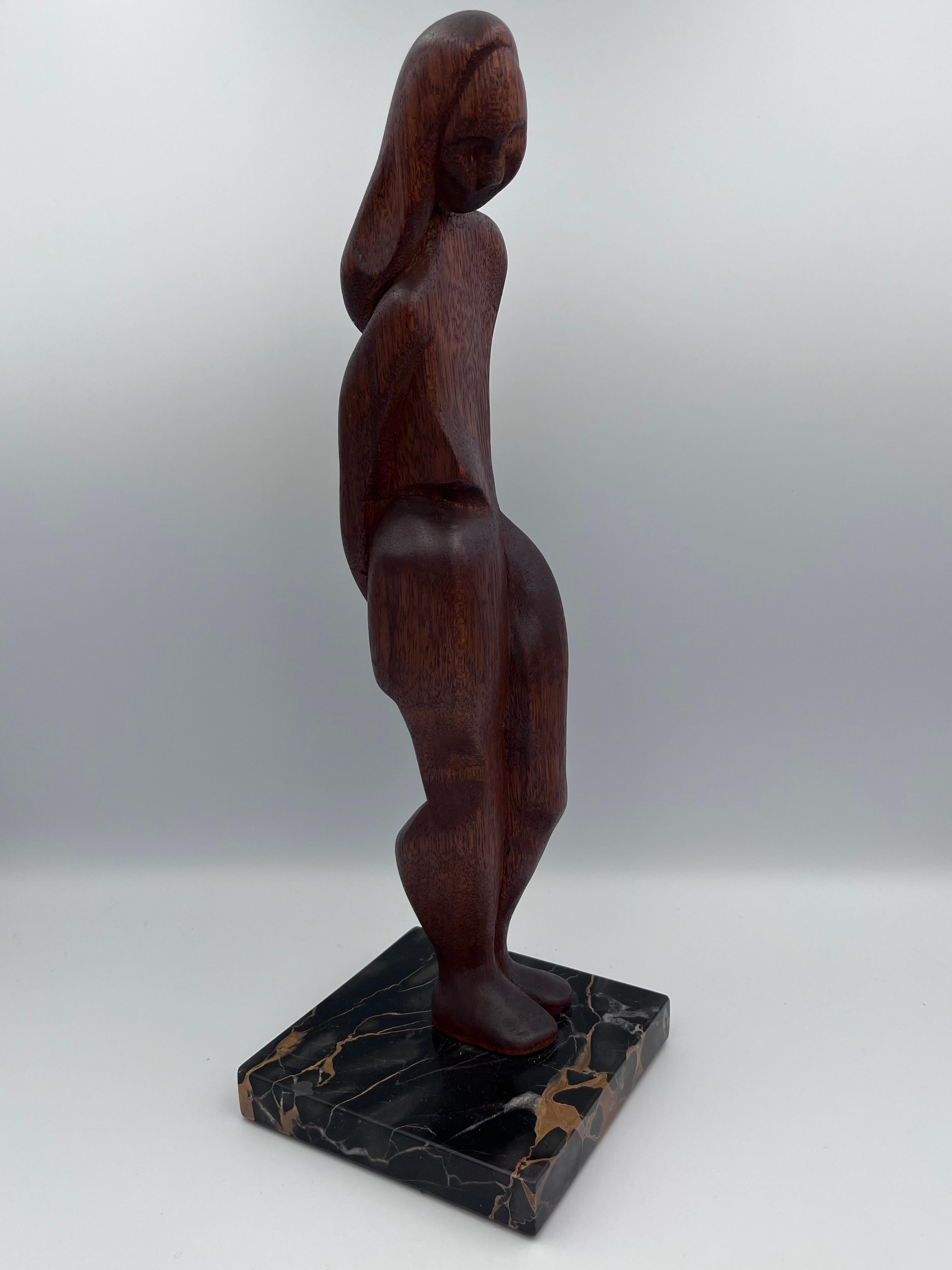 Marbre Sculpture moderniste de nu en bois et marbre sculptée à la main Style de Ferdinand Parpan en vente