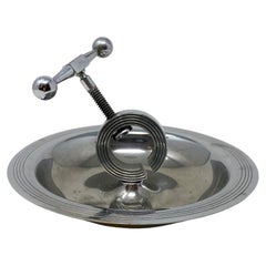 Cascanueces modernista de Jacques Adnet