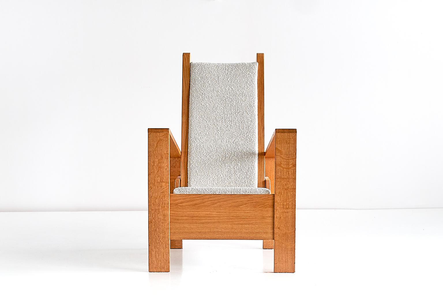 Mid-20th Century French Modernist Armchair in Oak and Ivory Lelièvre Bouclé, 1940s