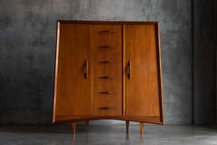 Modernistisches Hochregal aus Eiche, Wiederaufbauzeit, Frankreich, CIRCA 1955