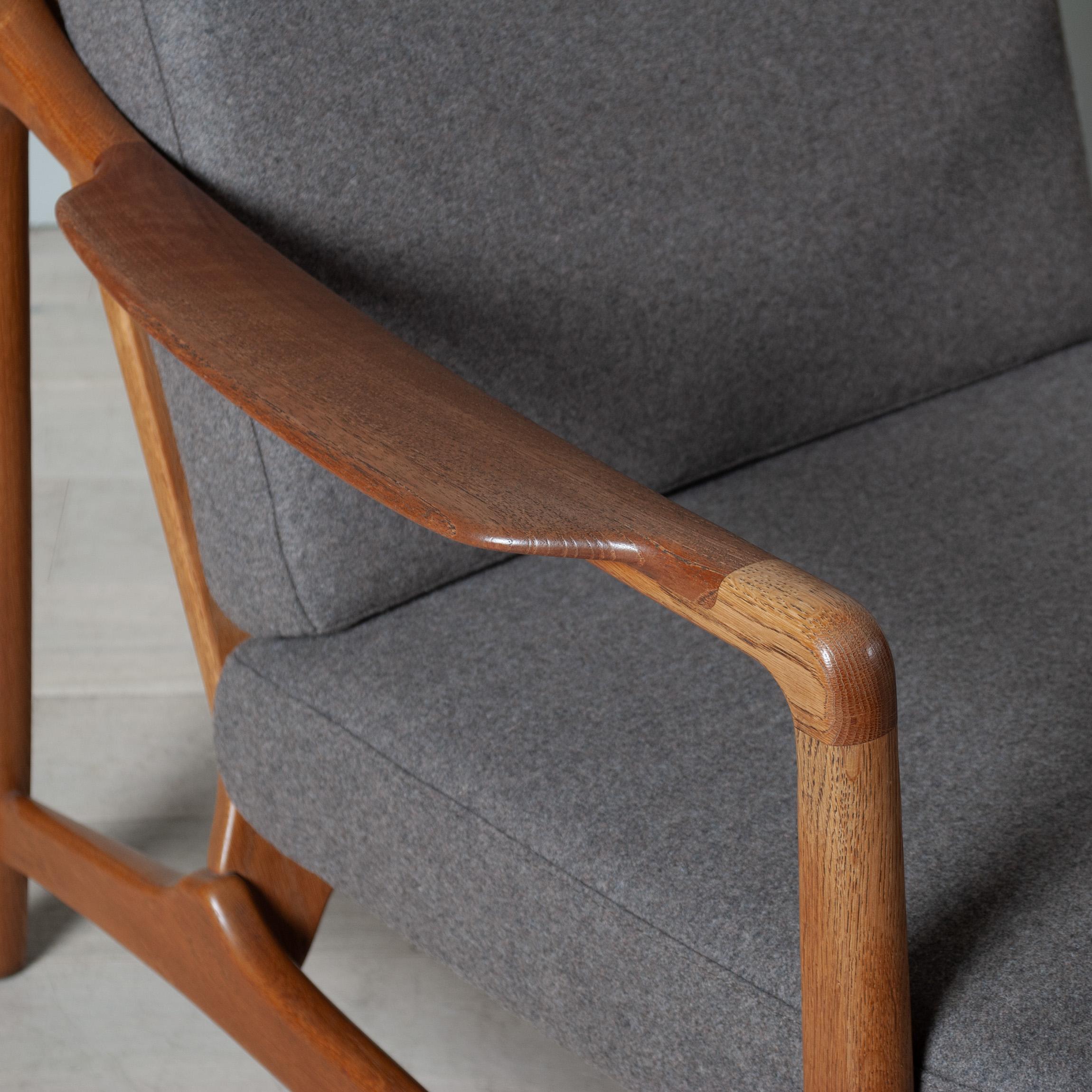 XX secolo Sedia da salotto modernista in Oak, Tove & Edvard Kindt-Larsen, ridipinta. in vendita