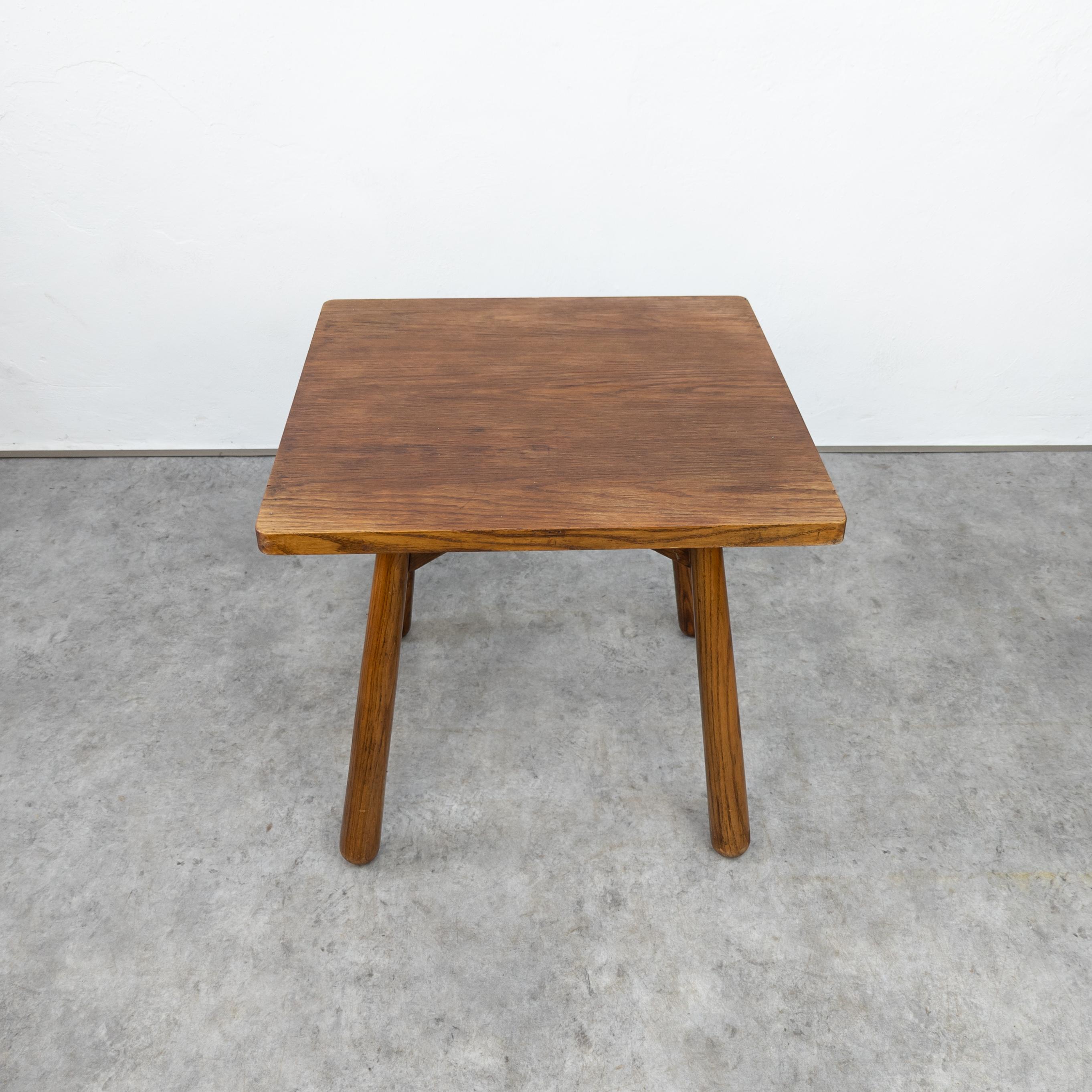 Modernist oak side table by Jan Vaněk for Krásná Jizba For Sale 1