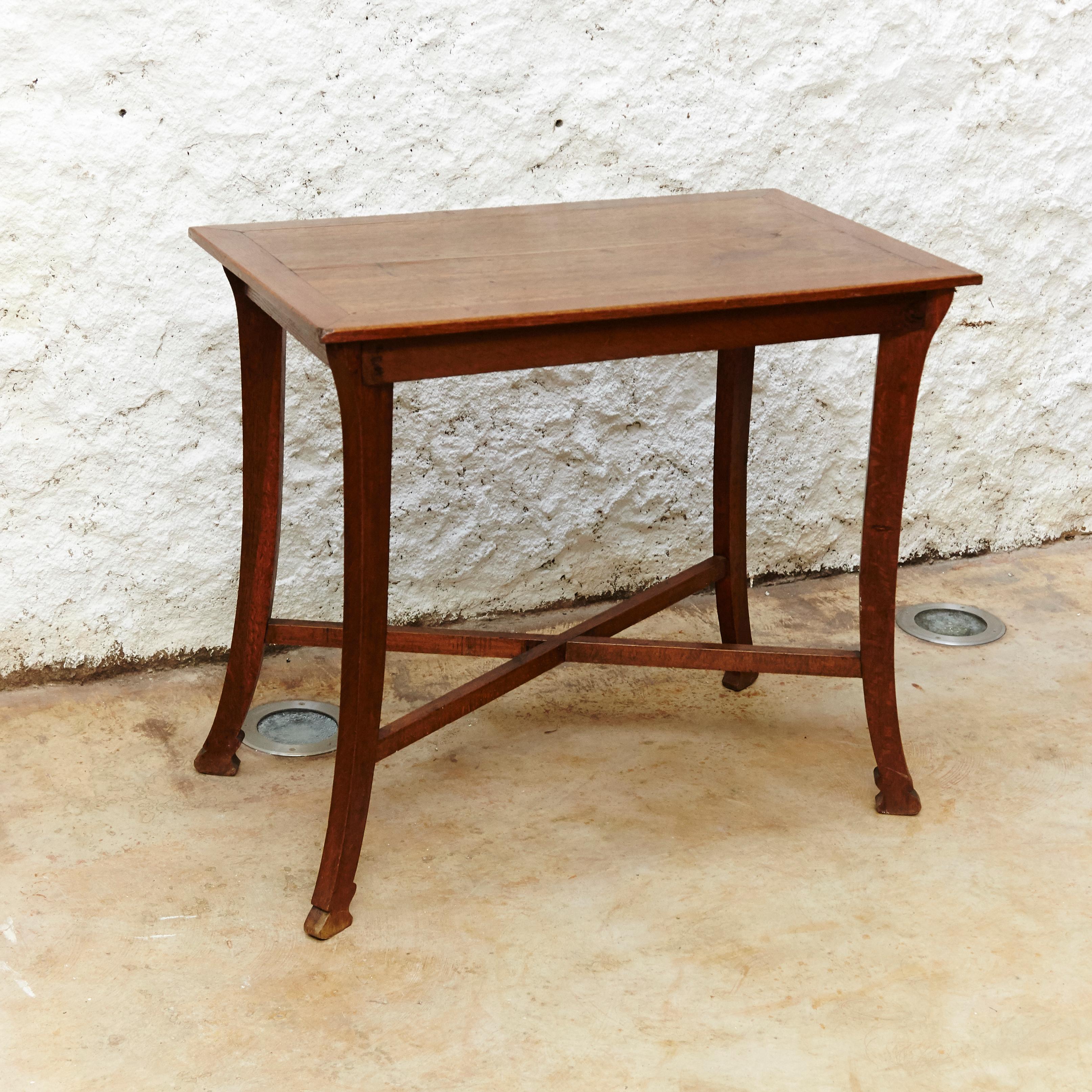 Table designed and manufactured by Thonet, circa 1930.
Manufactured in Germany.

In original condition, with minor wear consistent of age and use, preserving a beautiful patina, it has some restaurations.

Measures: H 79cm x W 89cm x D 53cm.