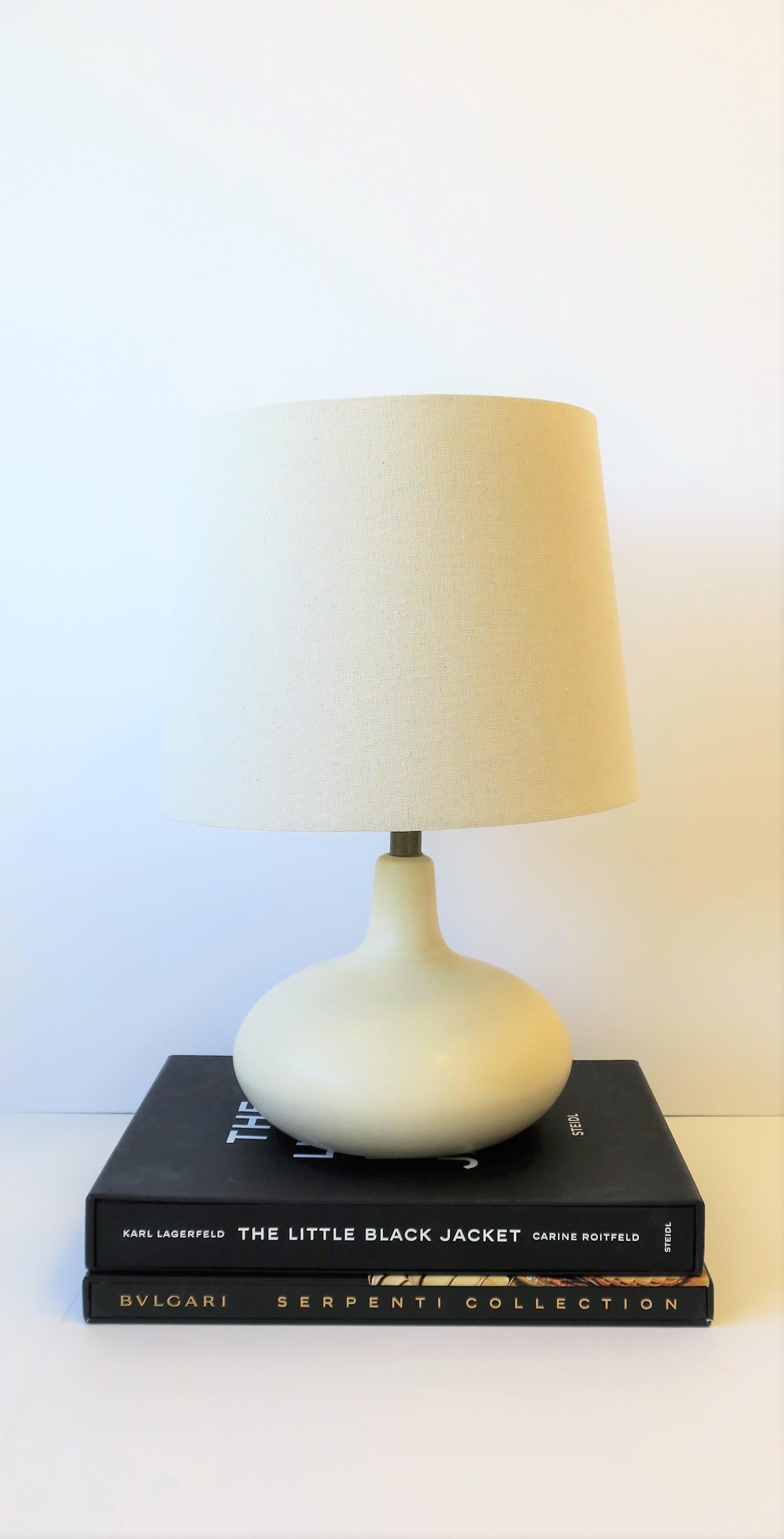 Mid-Century Modern Midcentury Modern White Pottery Desk or Table Lamp, Small