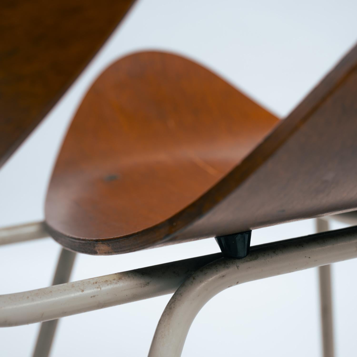 modernist Olof Kettunen Chair and Stool for Merivaara in plywood, Finland 1950s For Sale 4