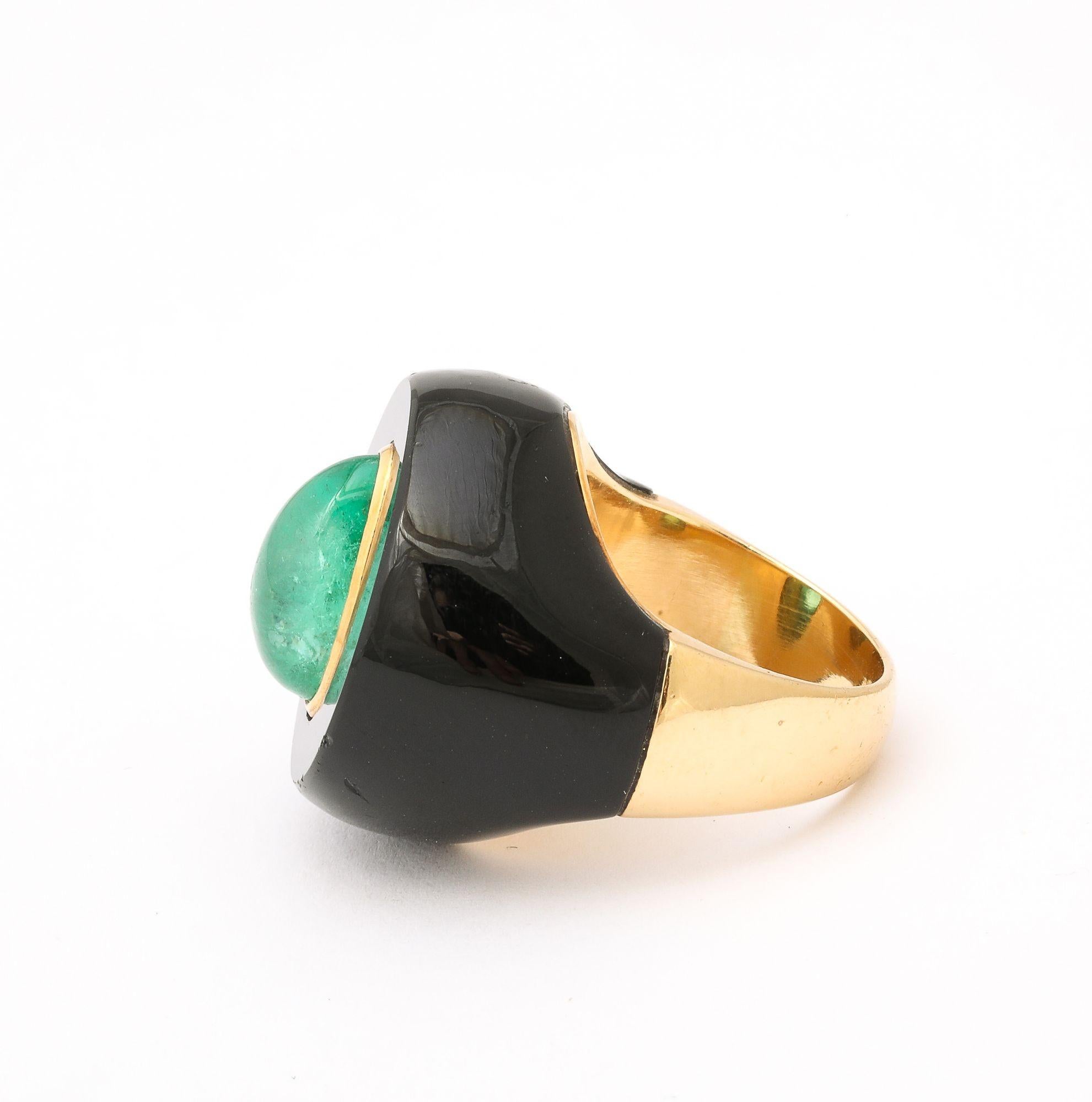 Modernist Onyx & Emerald and Gold Ring 18K im Angebot 2