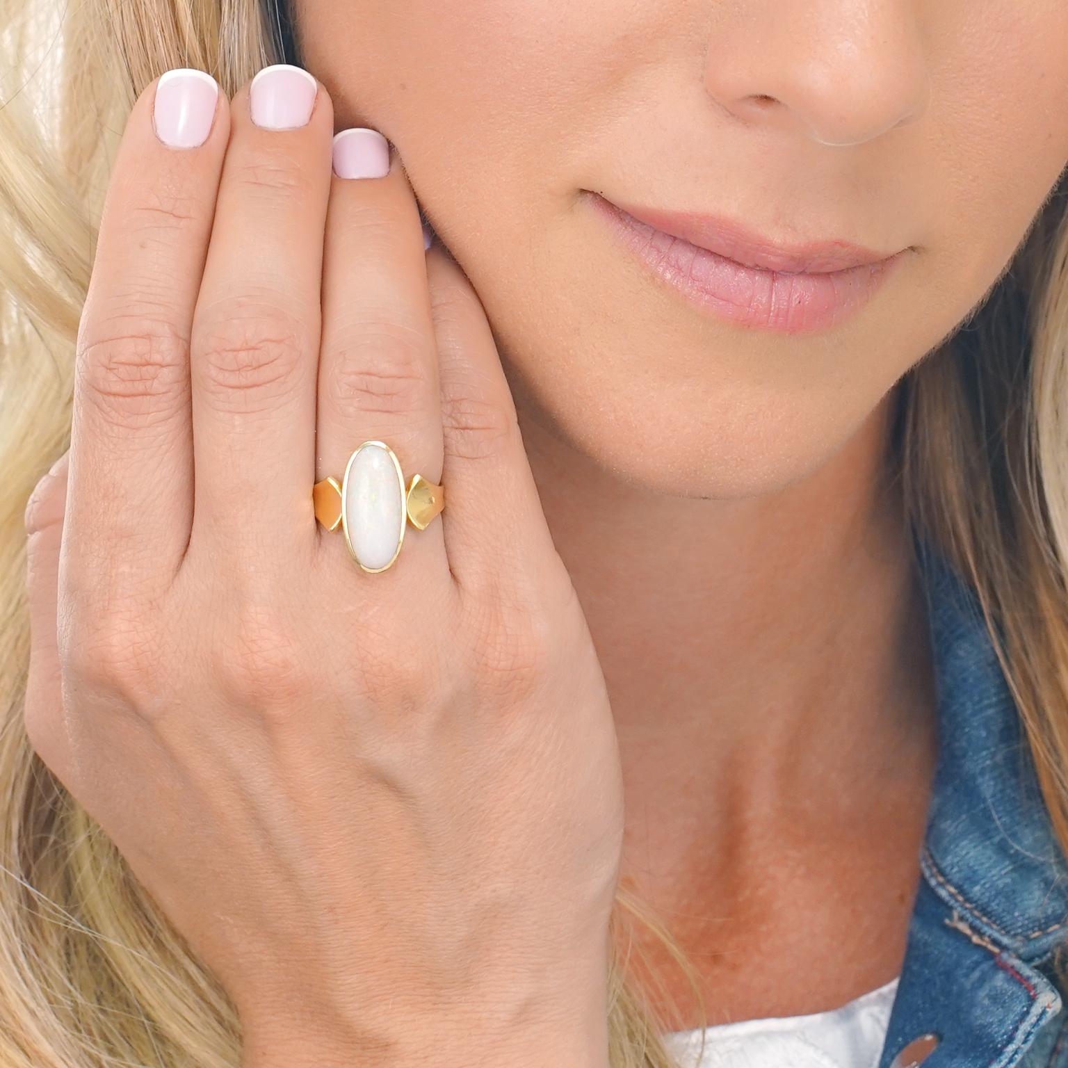 Women's Modernist Opal Set Gold Ring