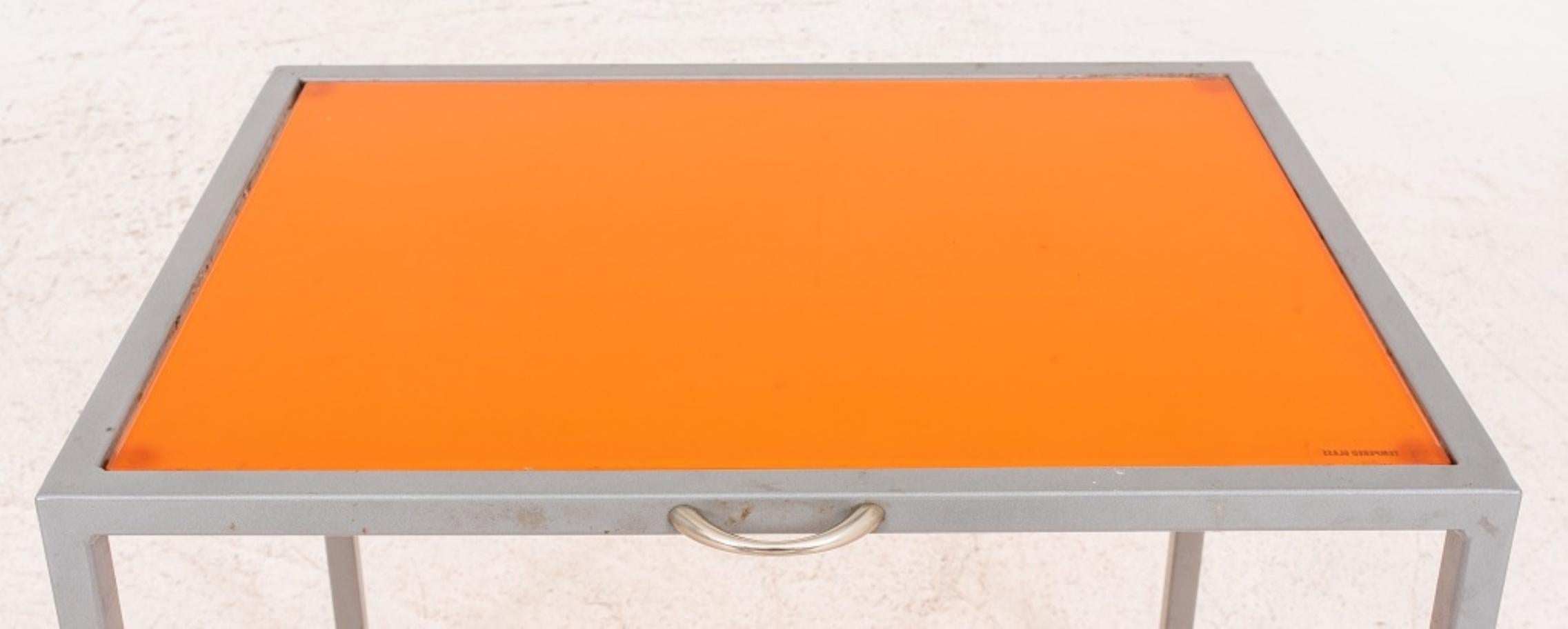 Acier Tables gigognes modernistes en verre orange et acier, lot de trois