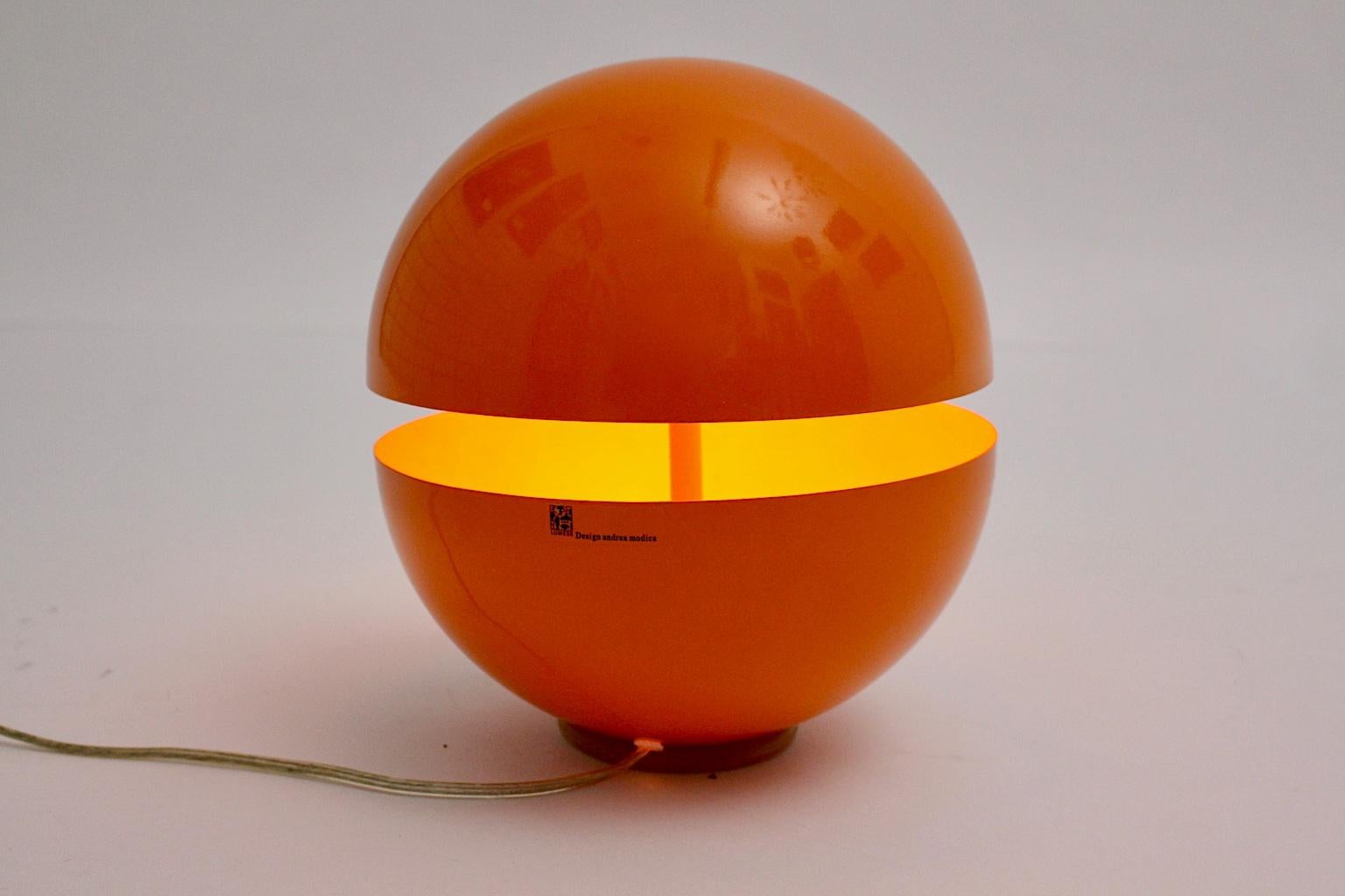 Modernist Orange Plastic Globe Table Lamp Andrea Modica for Lumess Switzerland In Good Condition For Sale In Vienna, AT