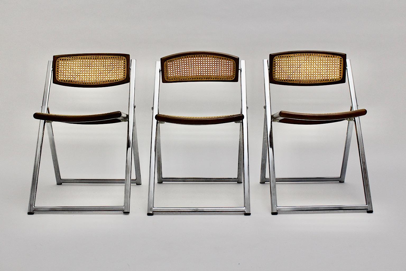 Modernist Organic Vintage Three Foldable Dining Chairs Beech Mesh Chrome, 1970s In Good Condition For Sale In Vienna, AT