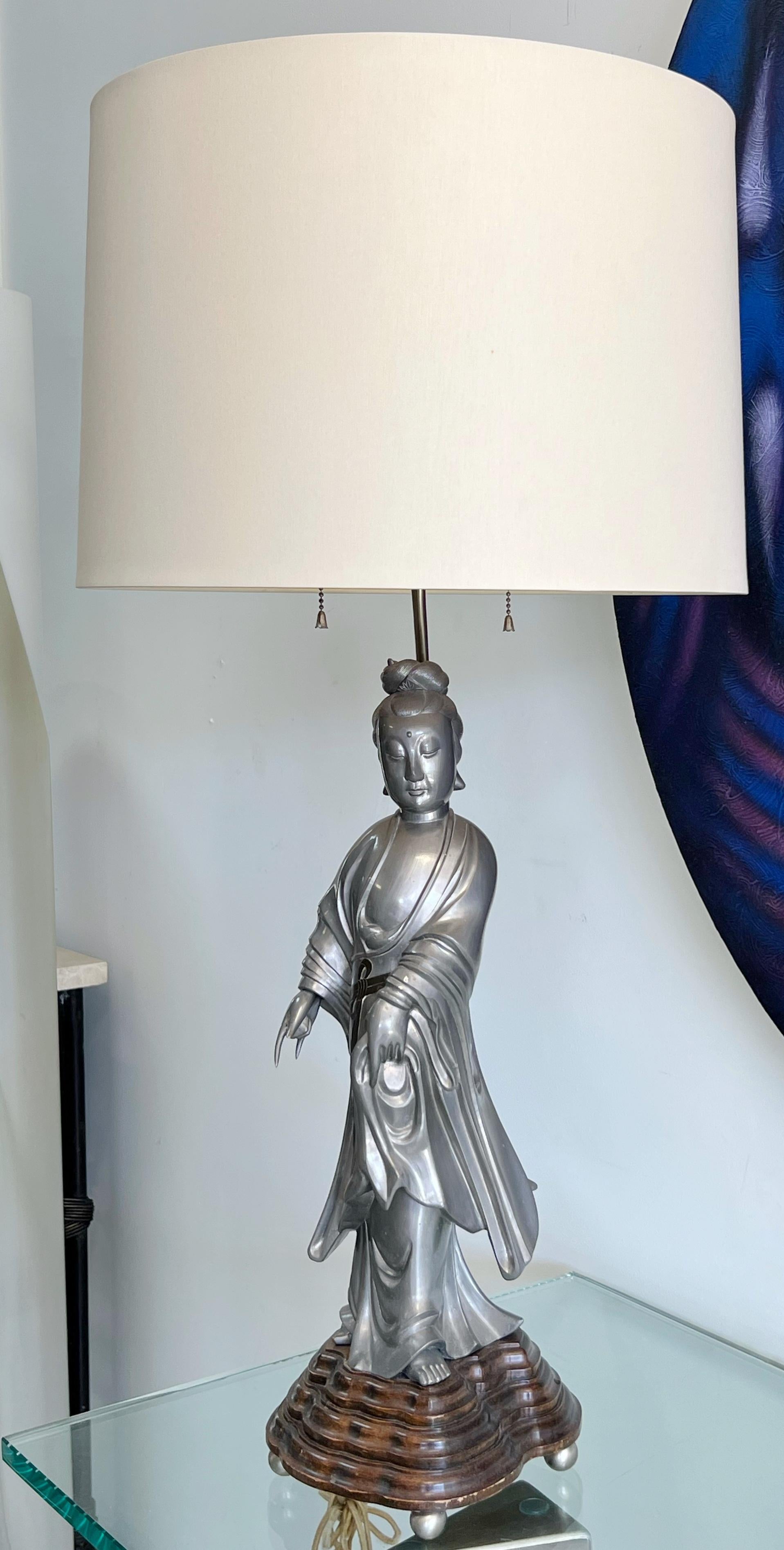 Modernist Oriental Pewter Sculpture Table Lamp For Sale 4
