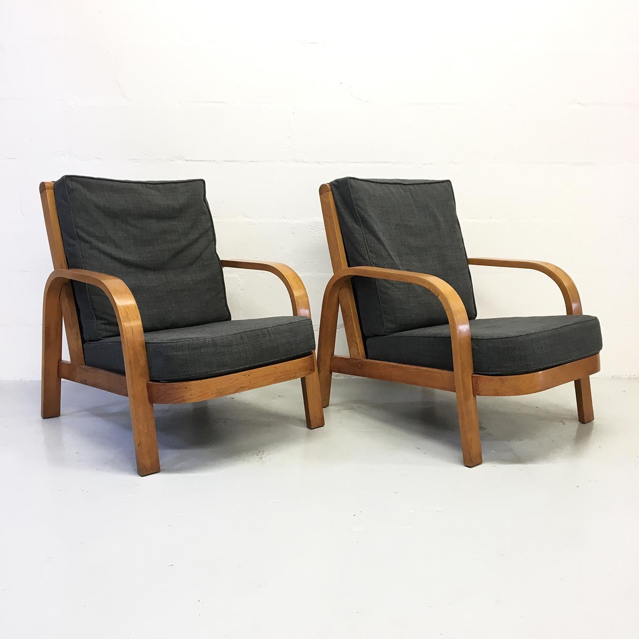 Rare modernist pair of 1930s bentwood ‘Lamda’ chairs by Hein Heckroth for Dartington Hall Limited, Devon, England - part of the ‘Dartside’ range of Modernist furniture.
Designed in 1936, these are an important pair of chairs in the history of