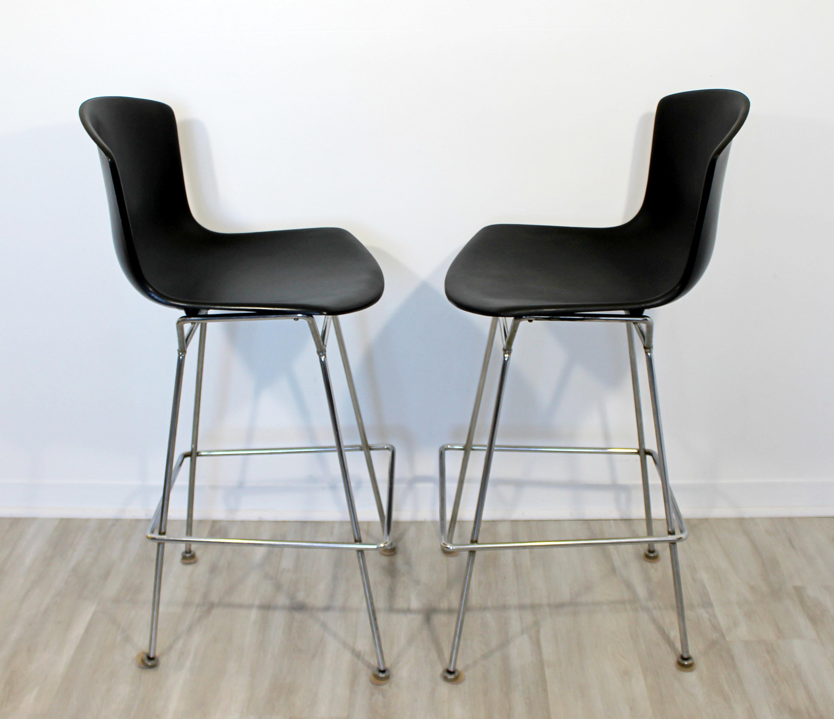 American Modernist Pair of Harry Bertoia Knoll High Bar Stools Chrome Black Fiberglass