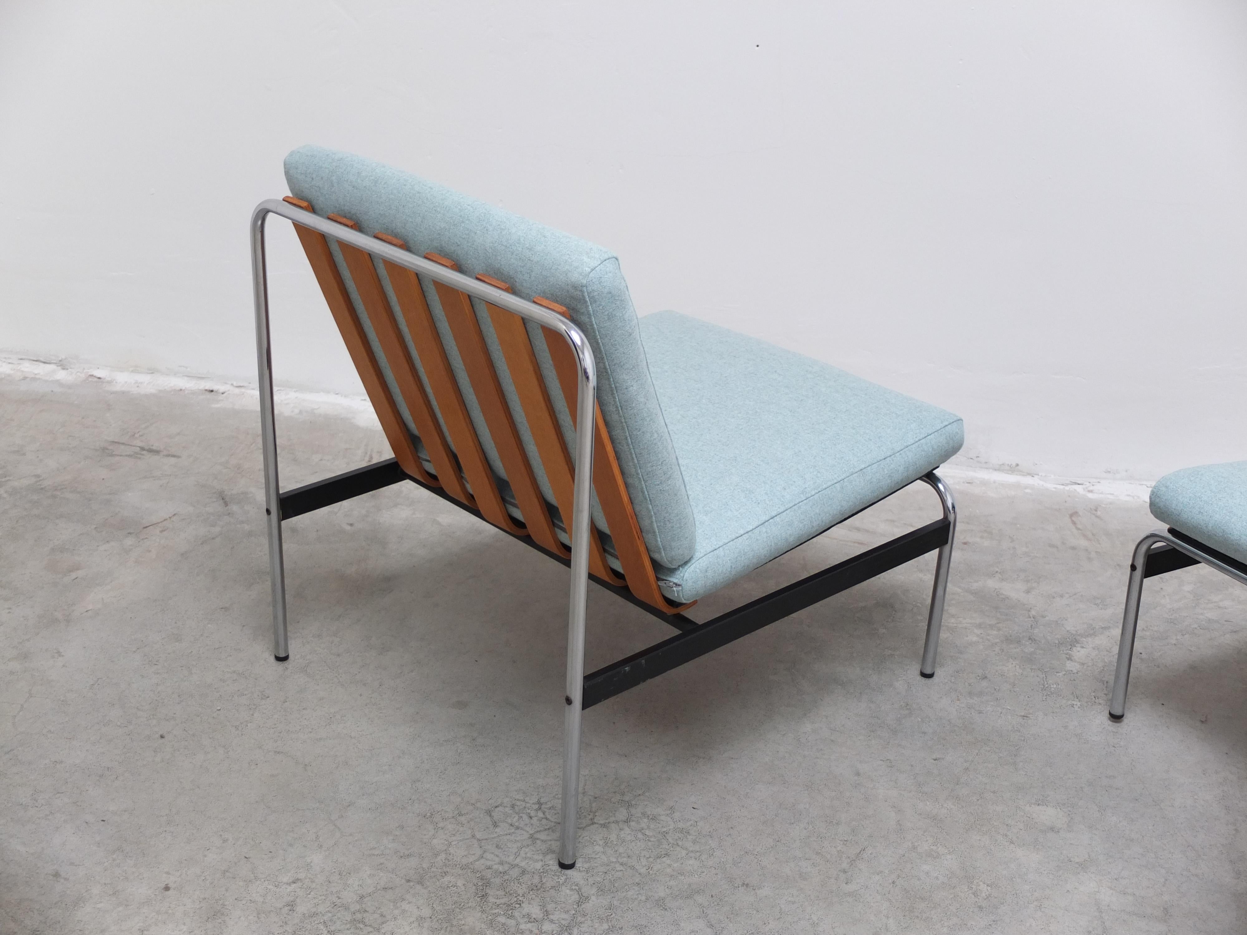 Modernistisches Paar Sessel ohne Armlehne im Stil von Kho Liang Ie, 1960er Jahre im Angebot 2