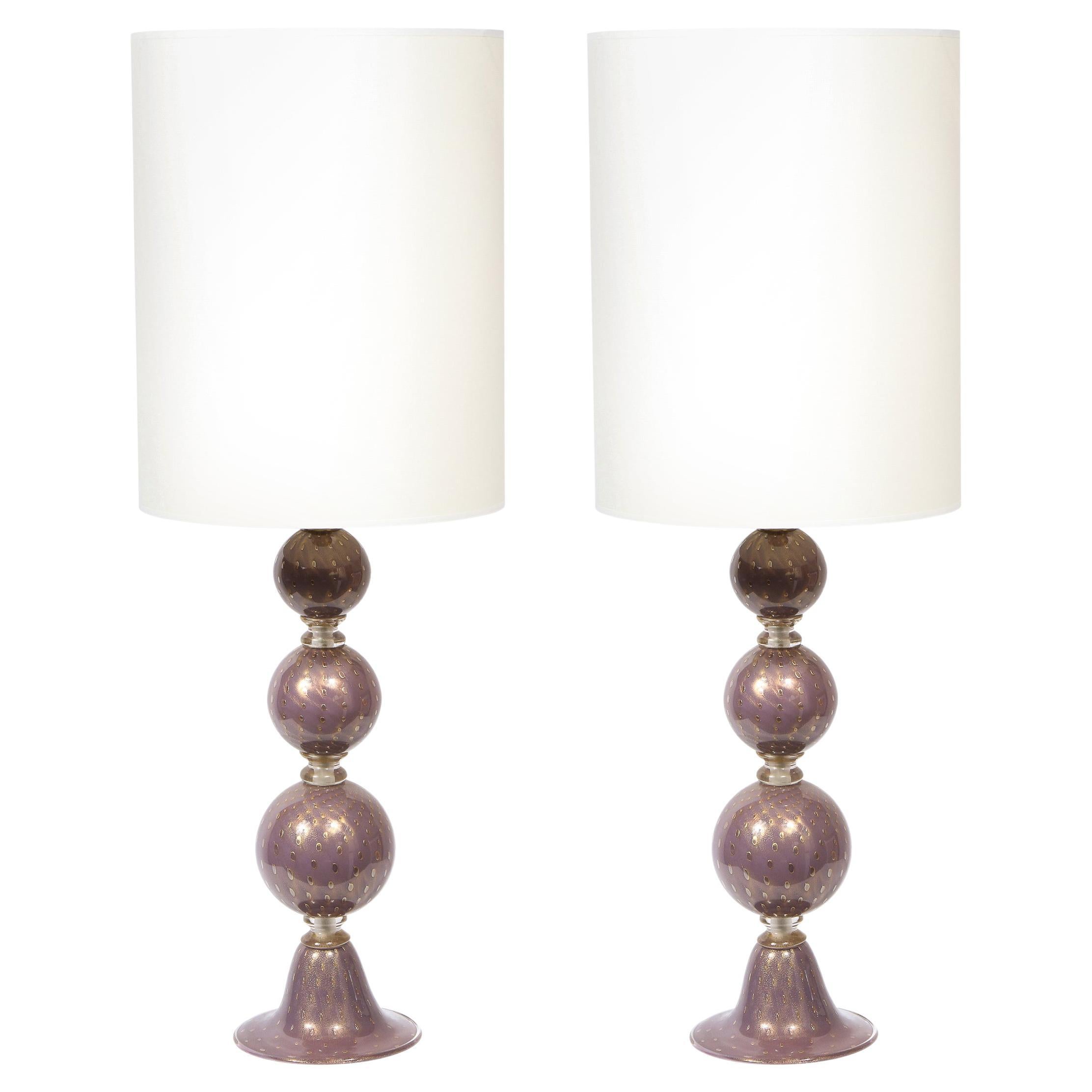 Paire de lampes de bureau modernistes en verre de Murano soufflé à la main de couleur lavande en vente