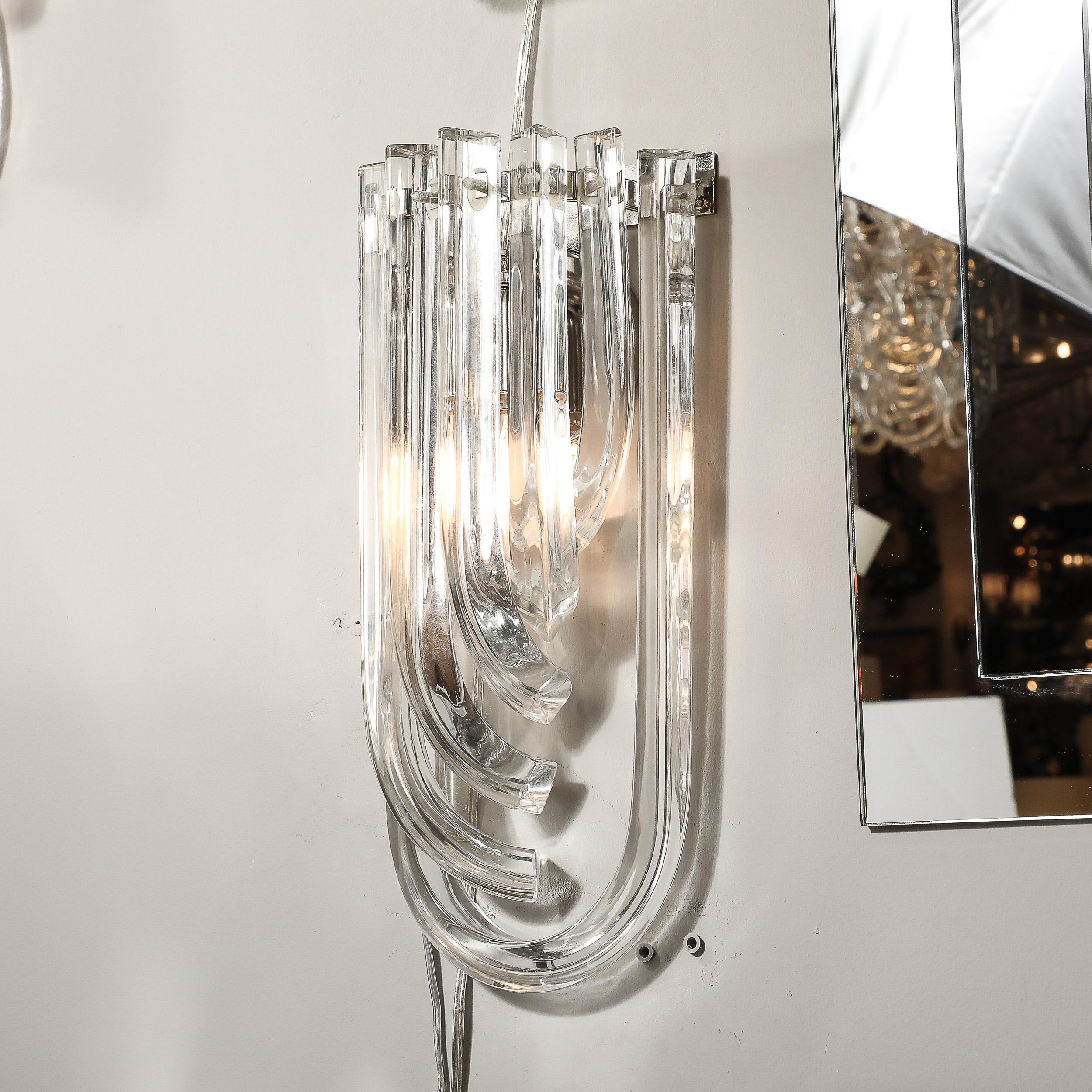 Paire d'appliques à ruban en verre de Murano translucide soufflé à la bouche, de style moderne Excellent état - En vente à New York, NY