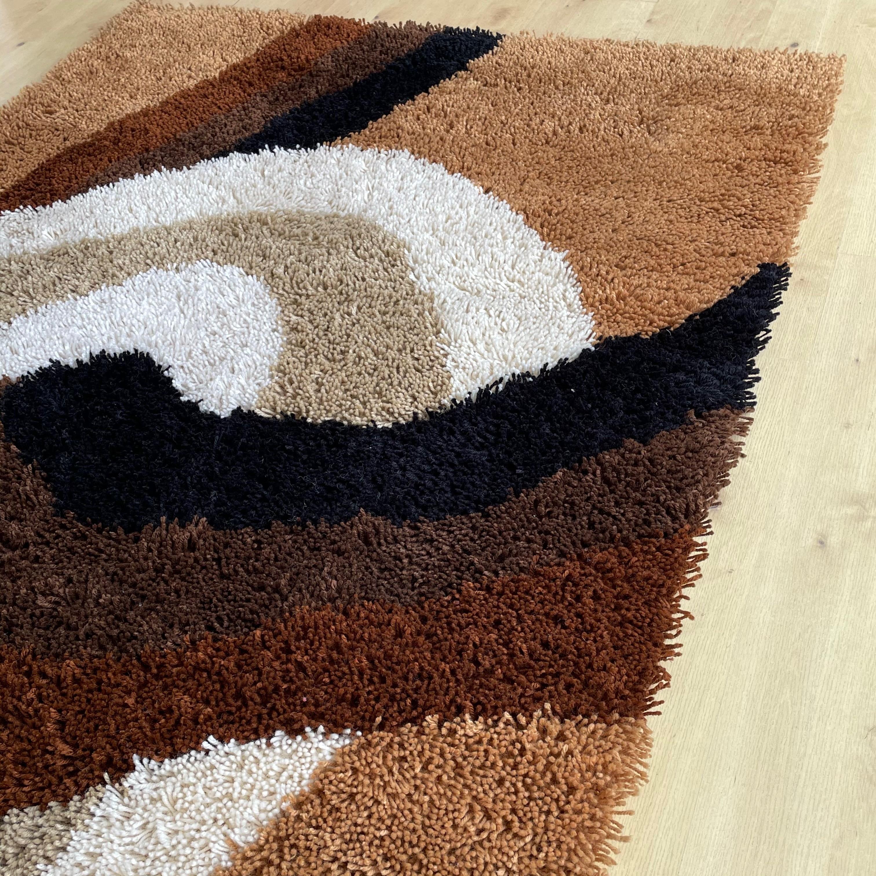 Modernist Panton Style High Pile Rya Rug by Concepts Intenational, 1970s 10