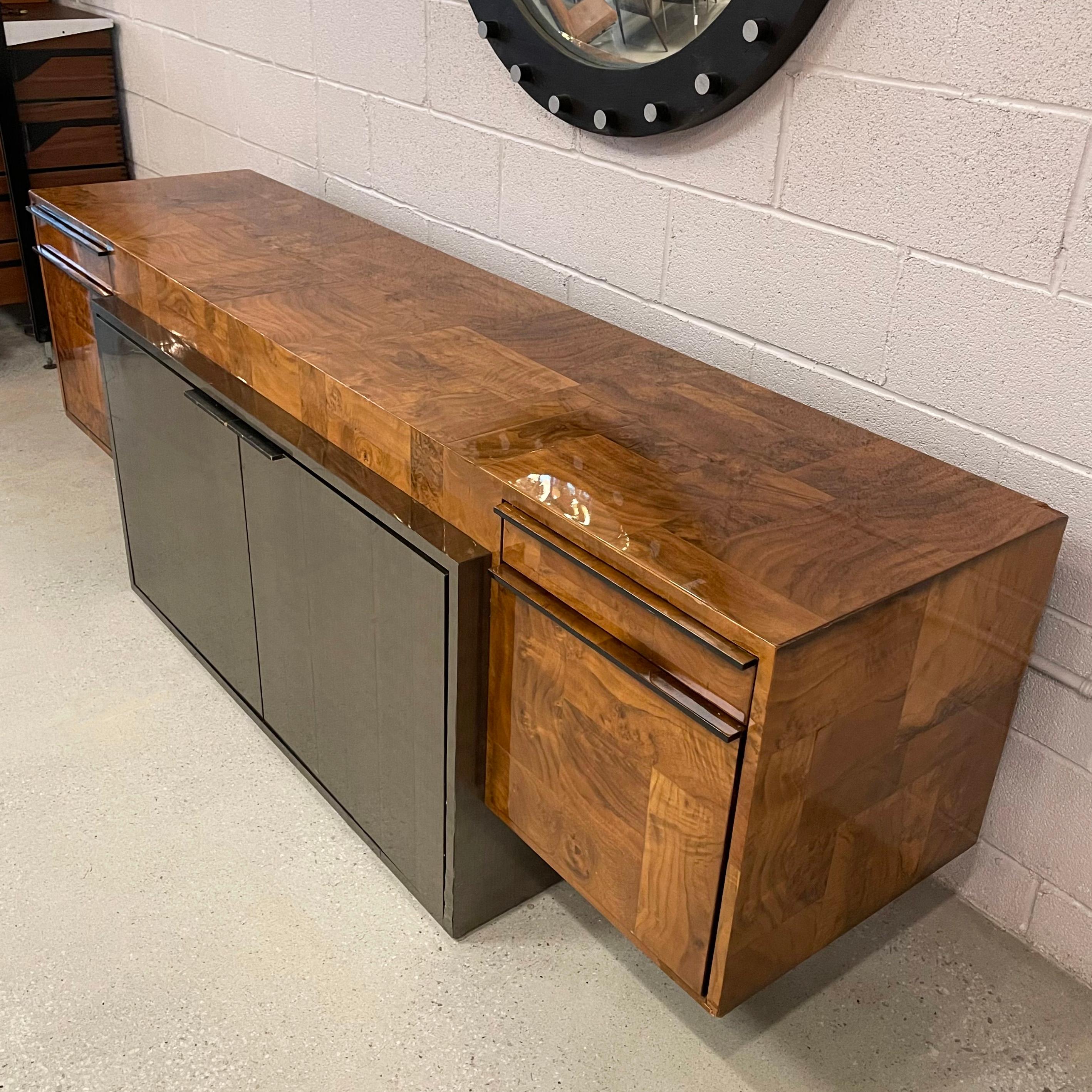 Modernist Patchwork Burl Credenza By Paul Evans For Directional In Good Condition For Sale In Brooklyn, NY