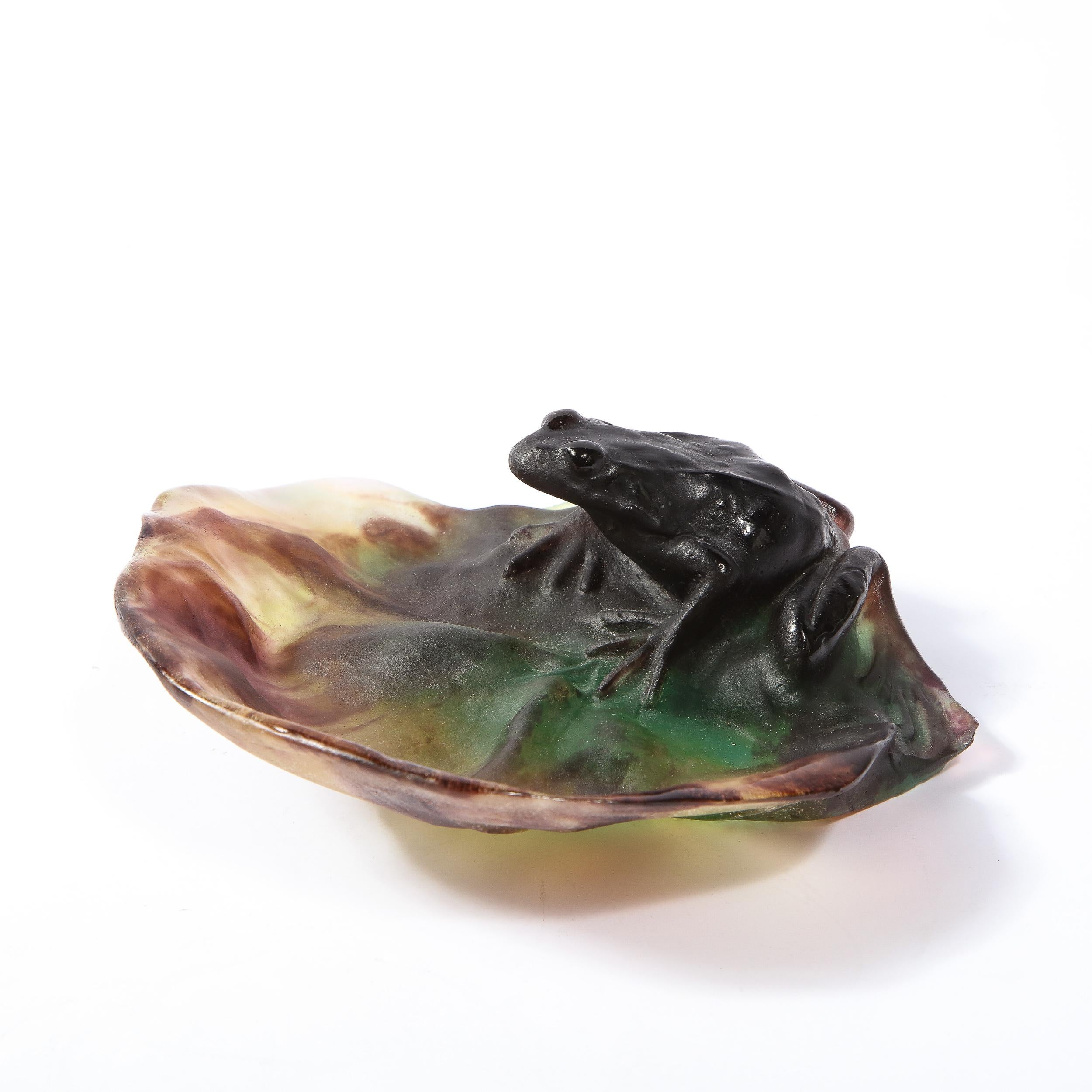 This beautiful Patte De Verre sculptural Art Glass decorative stylized frog dish was realized by the atelier of the acclaimed Daum brothers in the latter half of the 20th century. The Daum Brothers worked in Nancy France during the the late 19th and