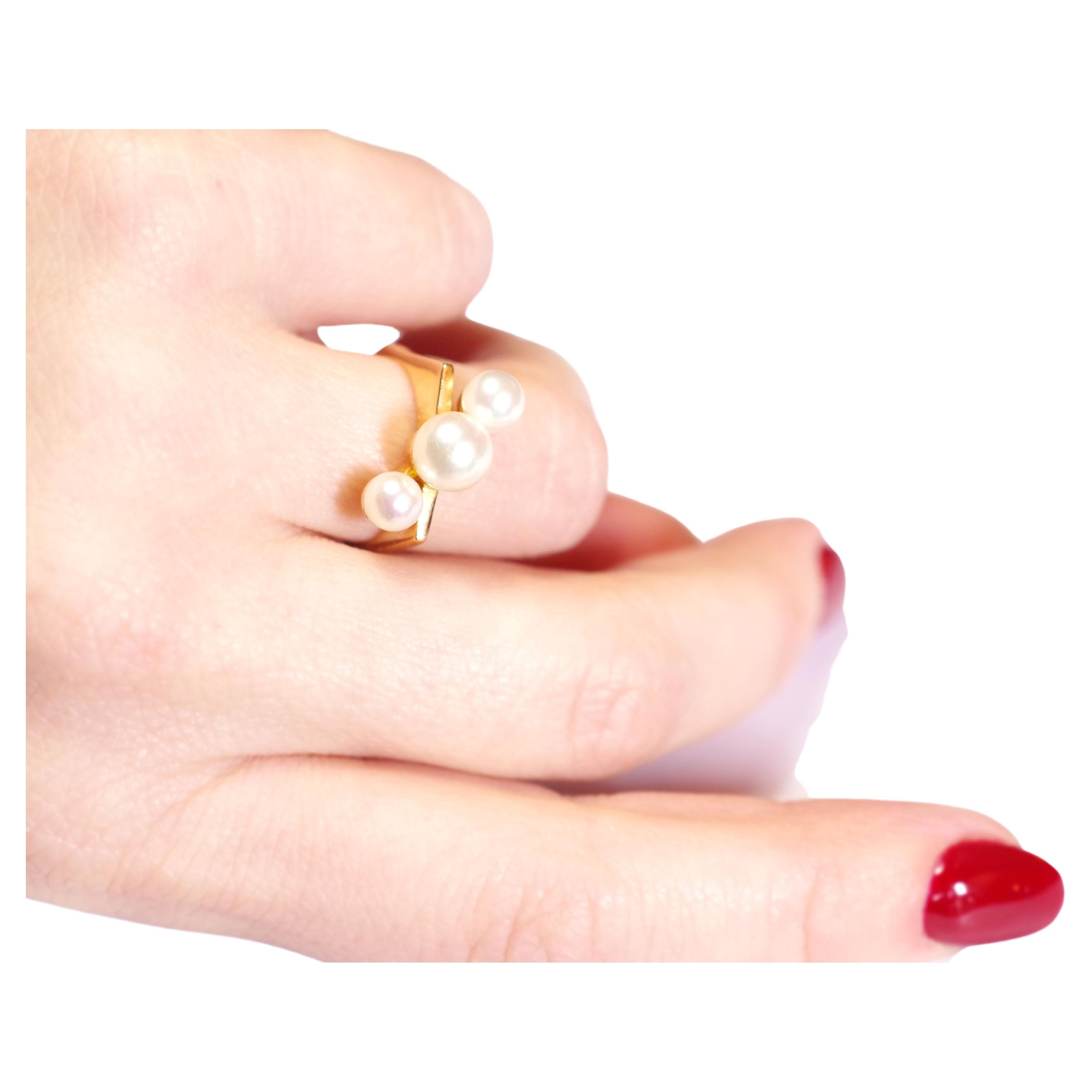 Modernist Pearl Ring in 18k Gold, Geometric Ring, Cultured Pearl