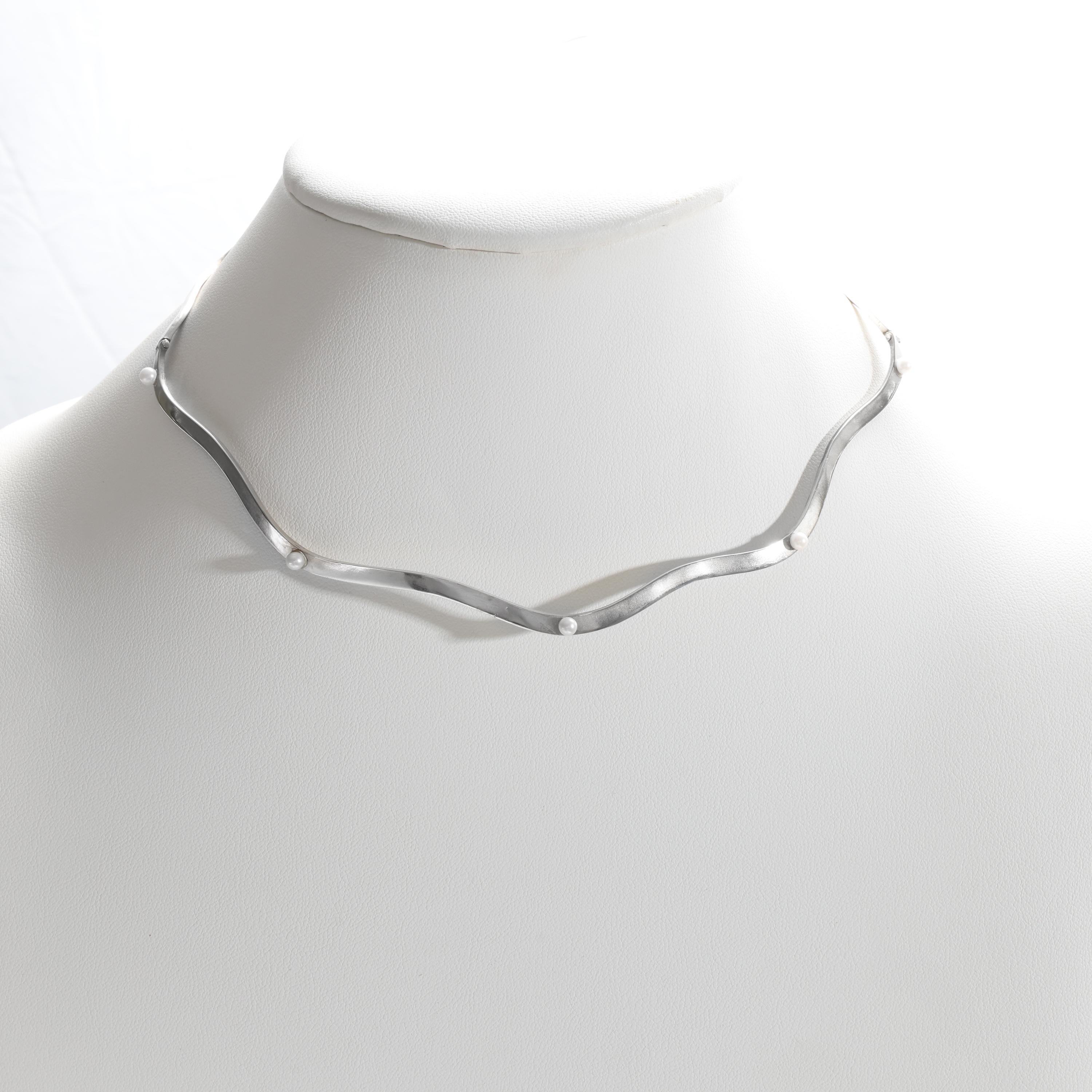 Perlenkette & Tiara, Einzigartig, Silber, Modernistische Perlenkette Damen im Angebot