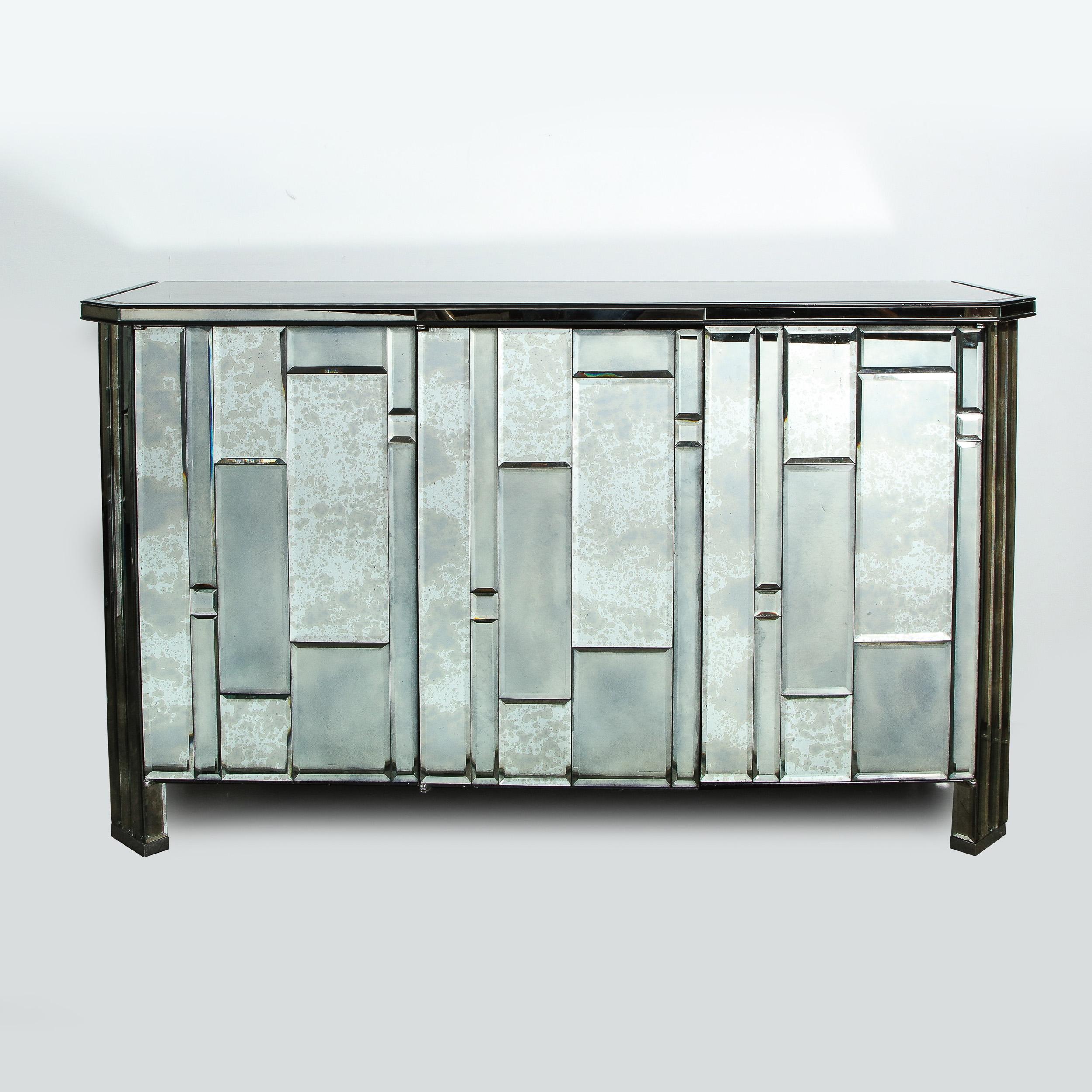 Modernist Pentagonal Form Mosaic Mirrored Cabinet with Ebonized Oak Interior In Good Condition In New York, NY