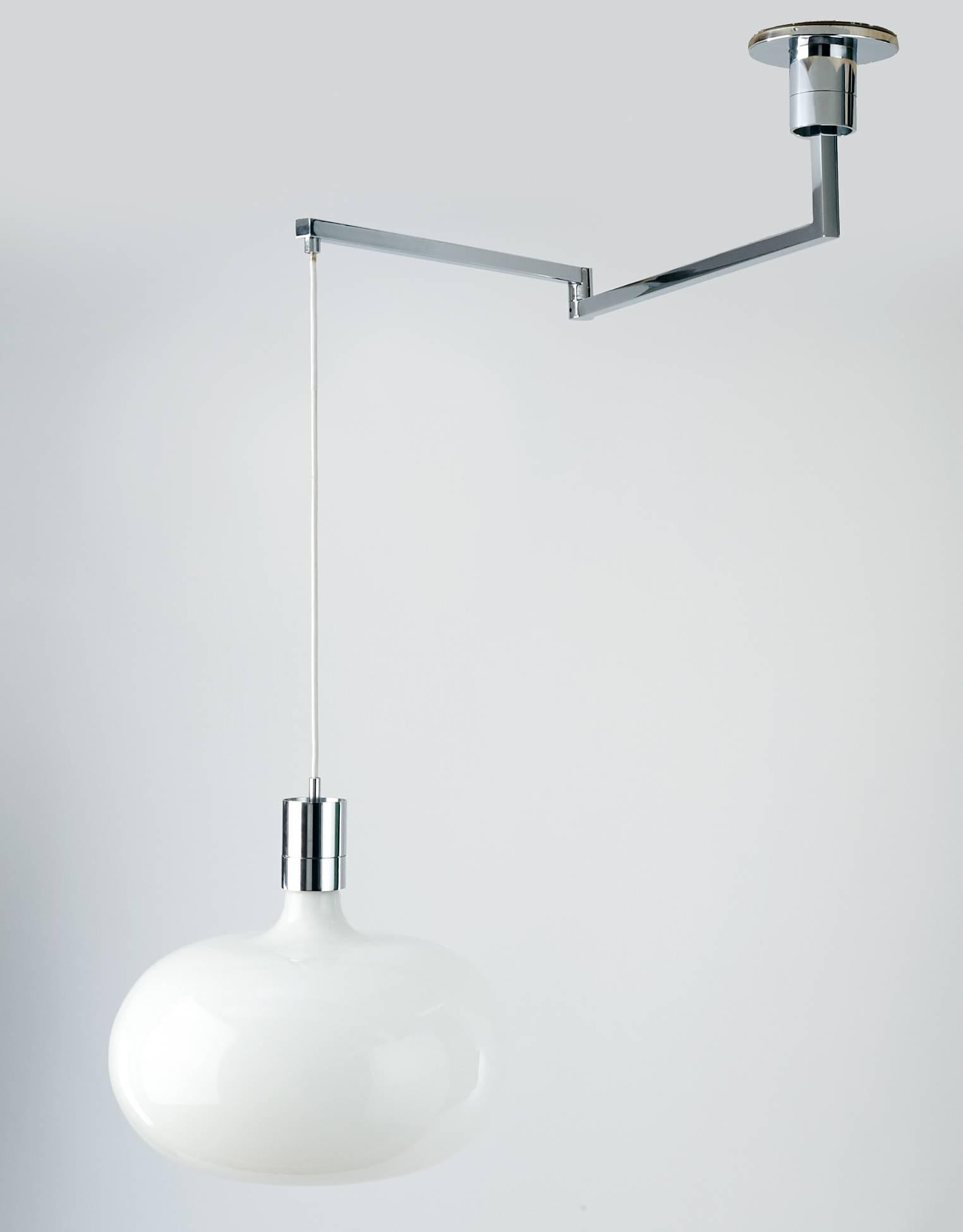 movable pendant light