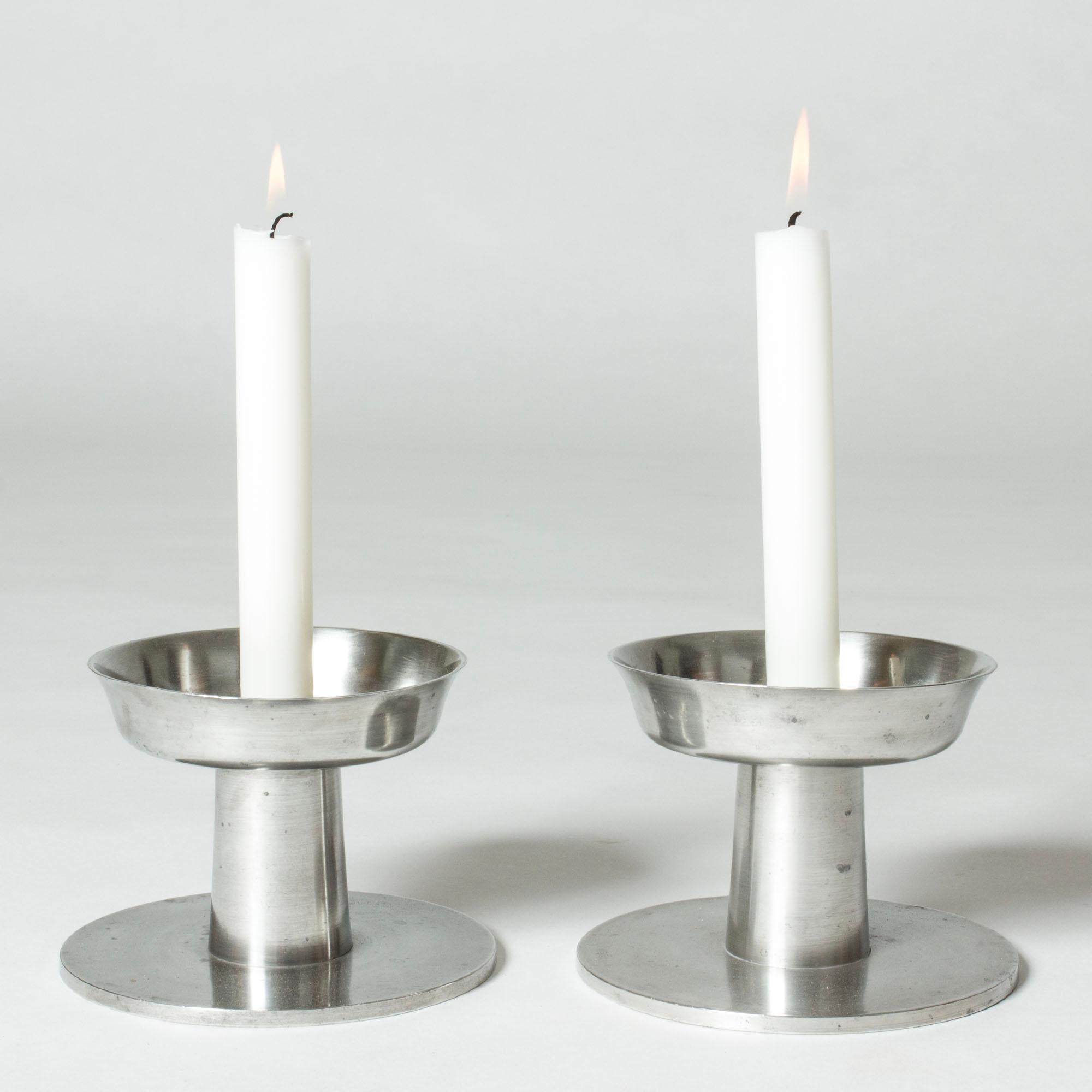 Candeleros modernistas de peltre de Björn Trädgårdh, Svenskt Tenn, Suecia, 1930 en Bueno estado para la venta en Stockholm, SE