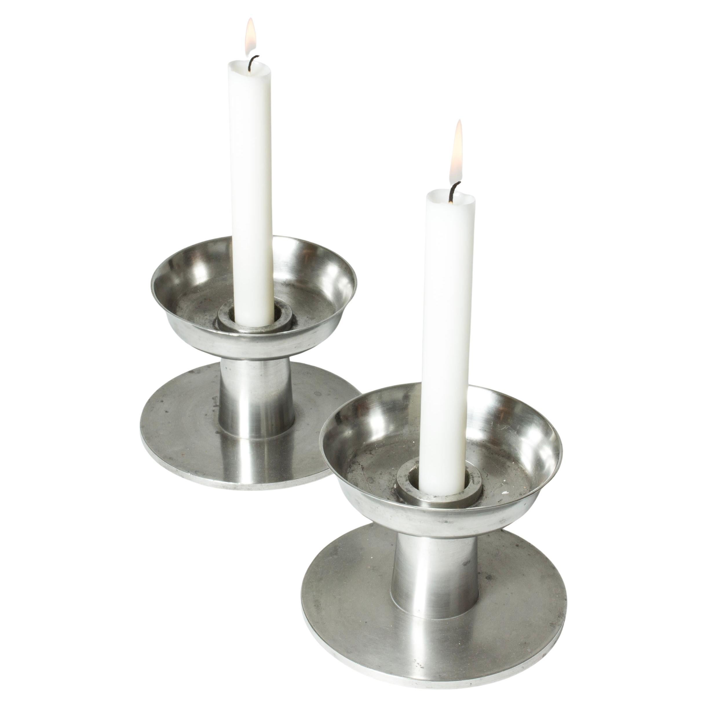 Candeleros modernistas de peltre de Björn Trädgårdh, Svenskt Tenn, Suecia, 1930 en venta