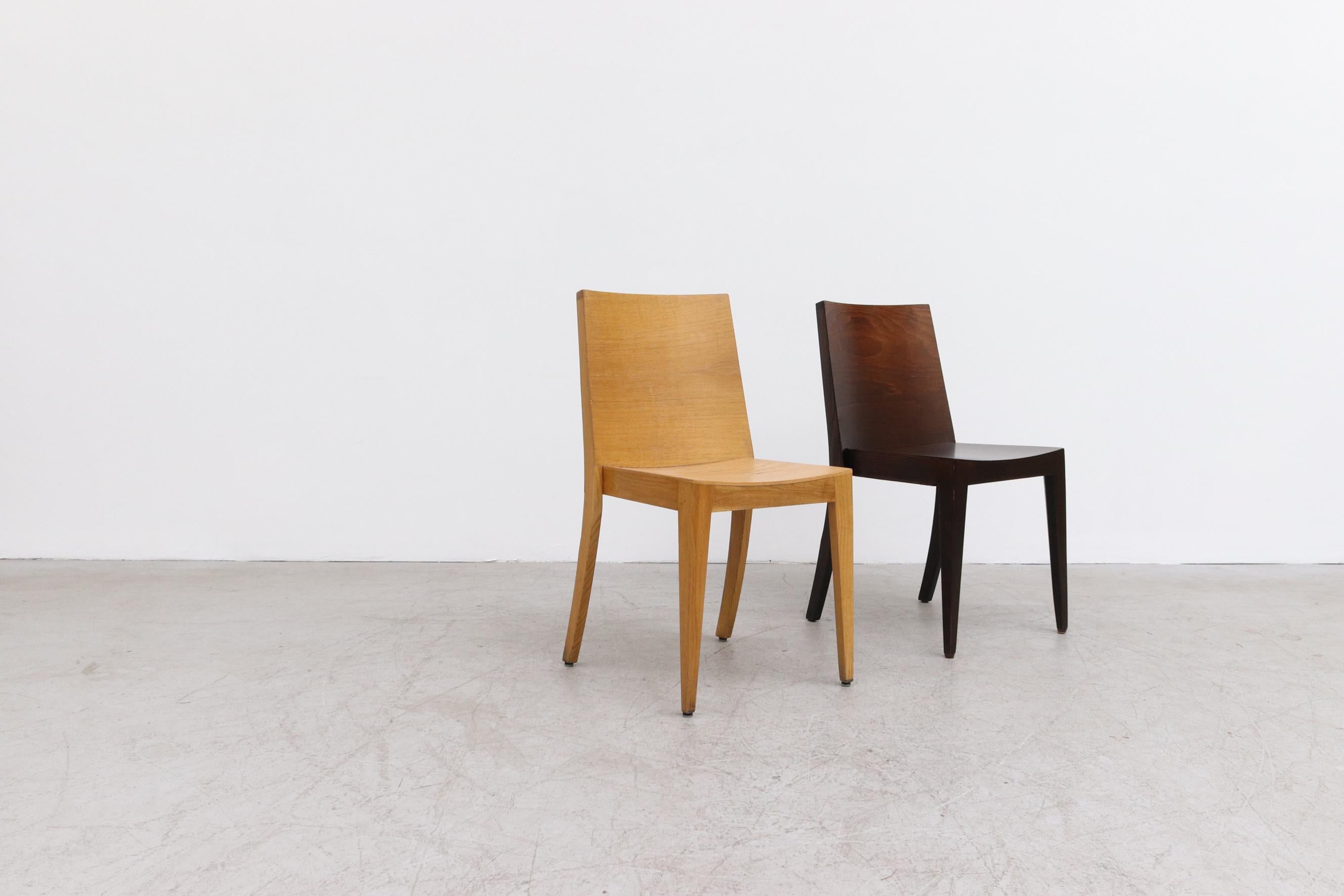 Chaises empilables de style Philippe Starck à dossier carré en bois teinté foncé en vente 2