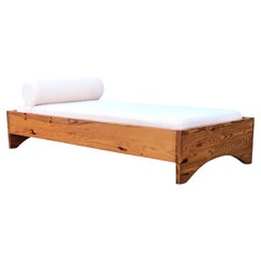 Modernist Pine Daybed by Ate Van Apeldoorn for Houtwerk Hattem 1970s