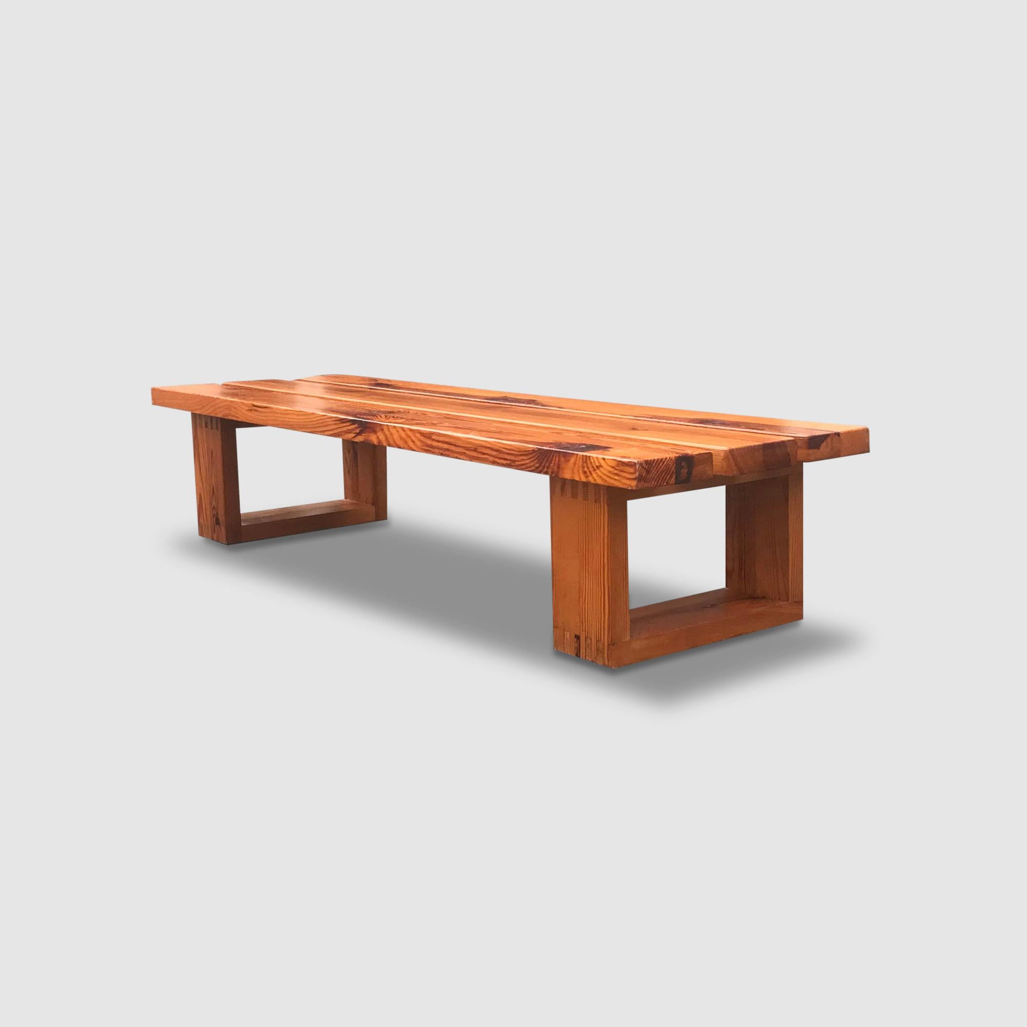 Modernist pine slatted bench by Ate van Apeldoorn for Houtwerk Hattem 1970s For Sale 3