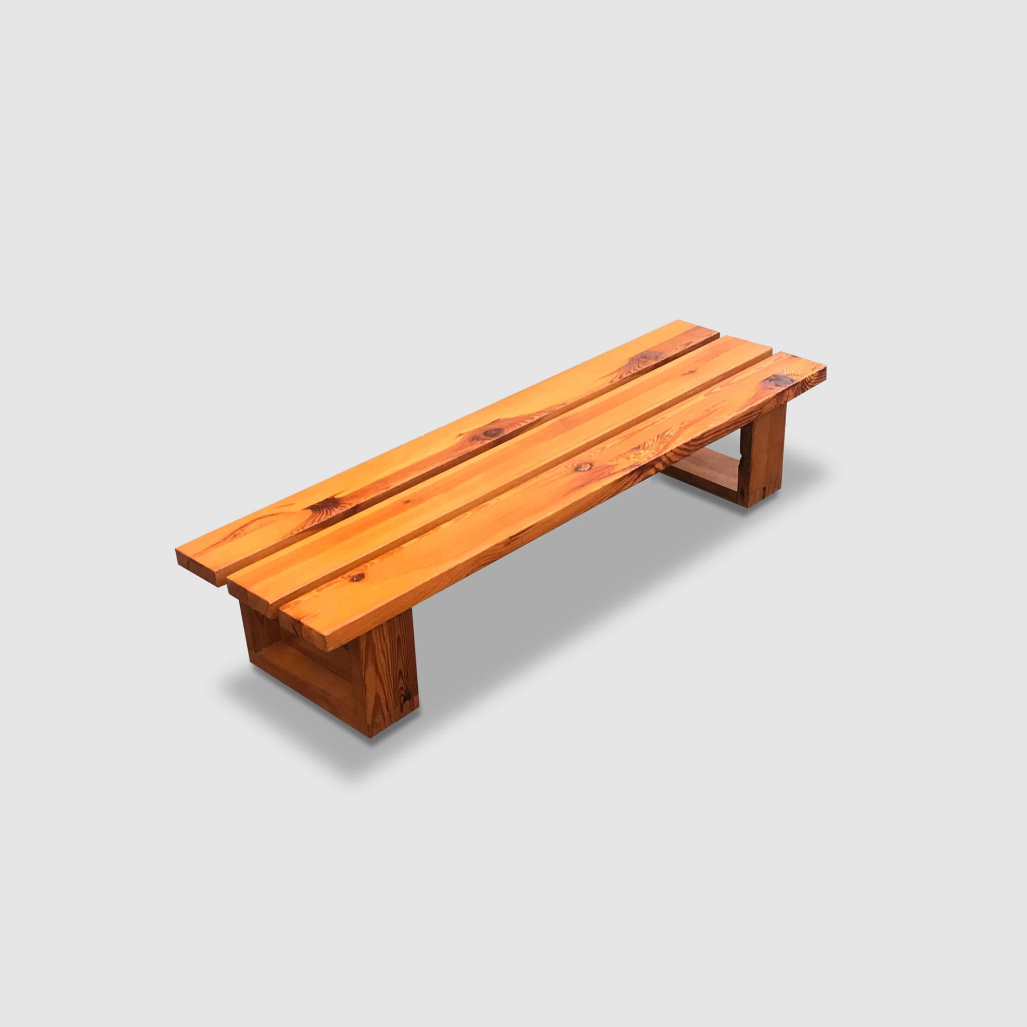 Modernist pine slatted bench by Ate van Apeldoorn for Houtwerk Hattem 1970s 5