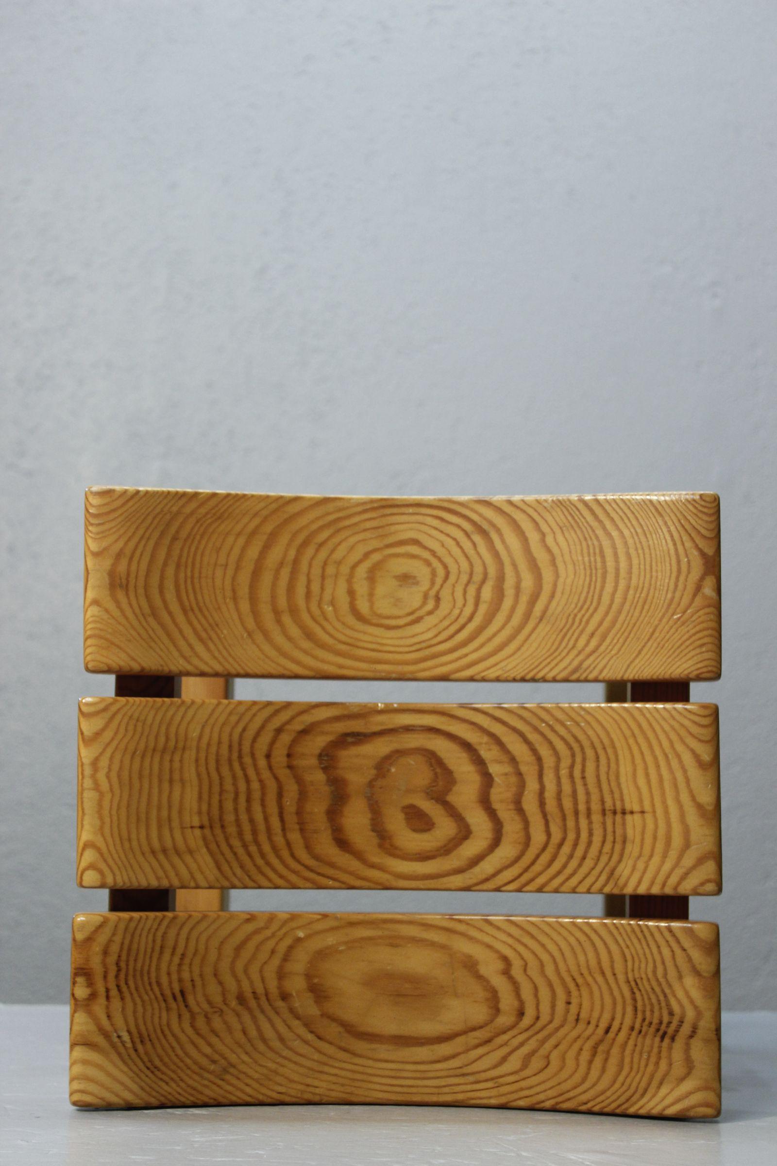 Modernistischer Hocker aus Kiefernholz, Frankreich 1950er Jahre im Zustand „Gut“ im Angebot in STRASBOURG, FR