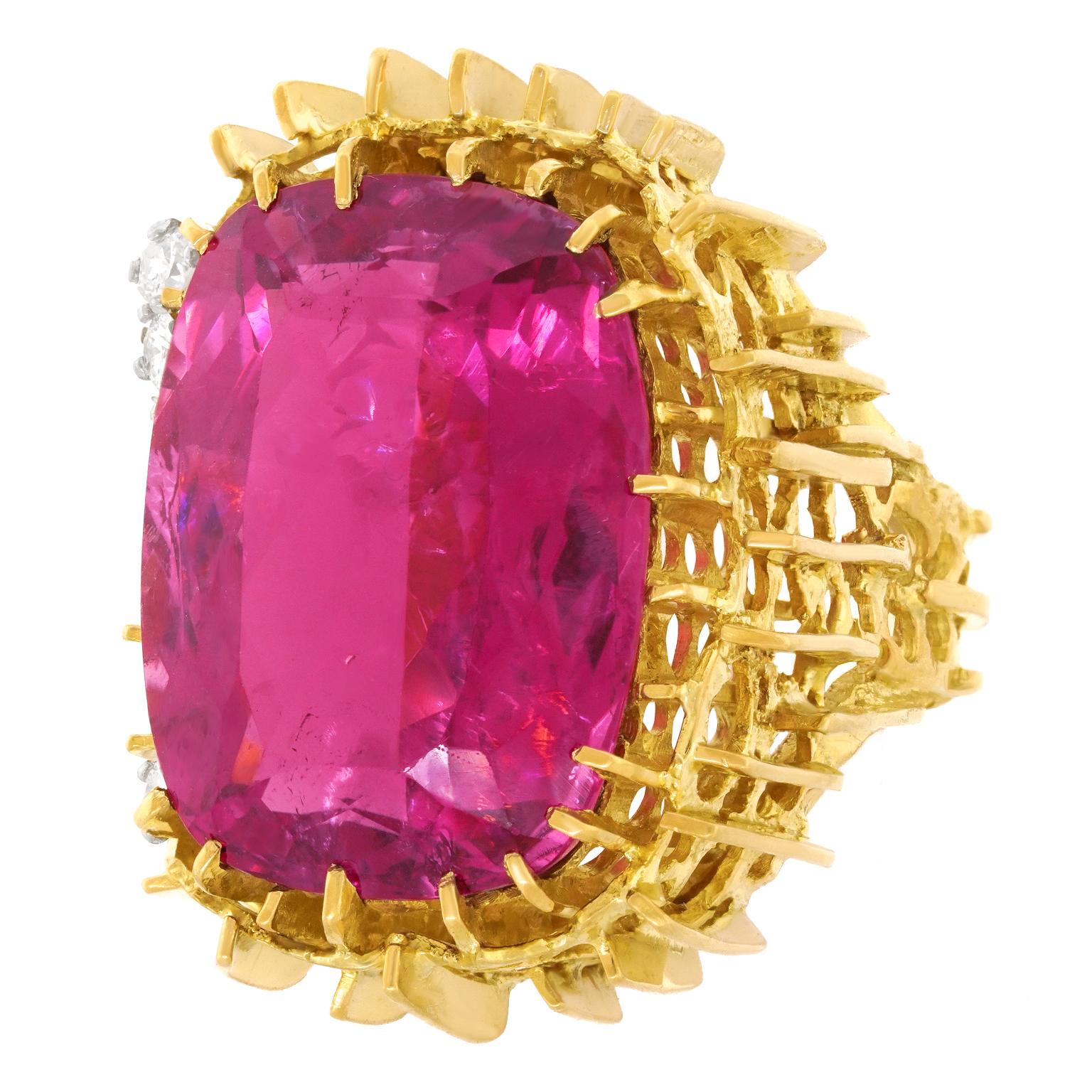 Modernistischer Ring mit rosa Turmalin und Diamant, 18 Karat, CIRCA 1968, London im Angebot 4