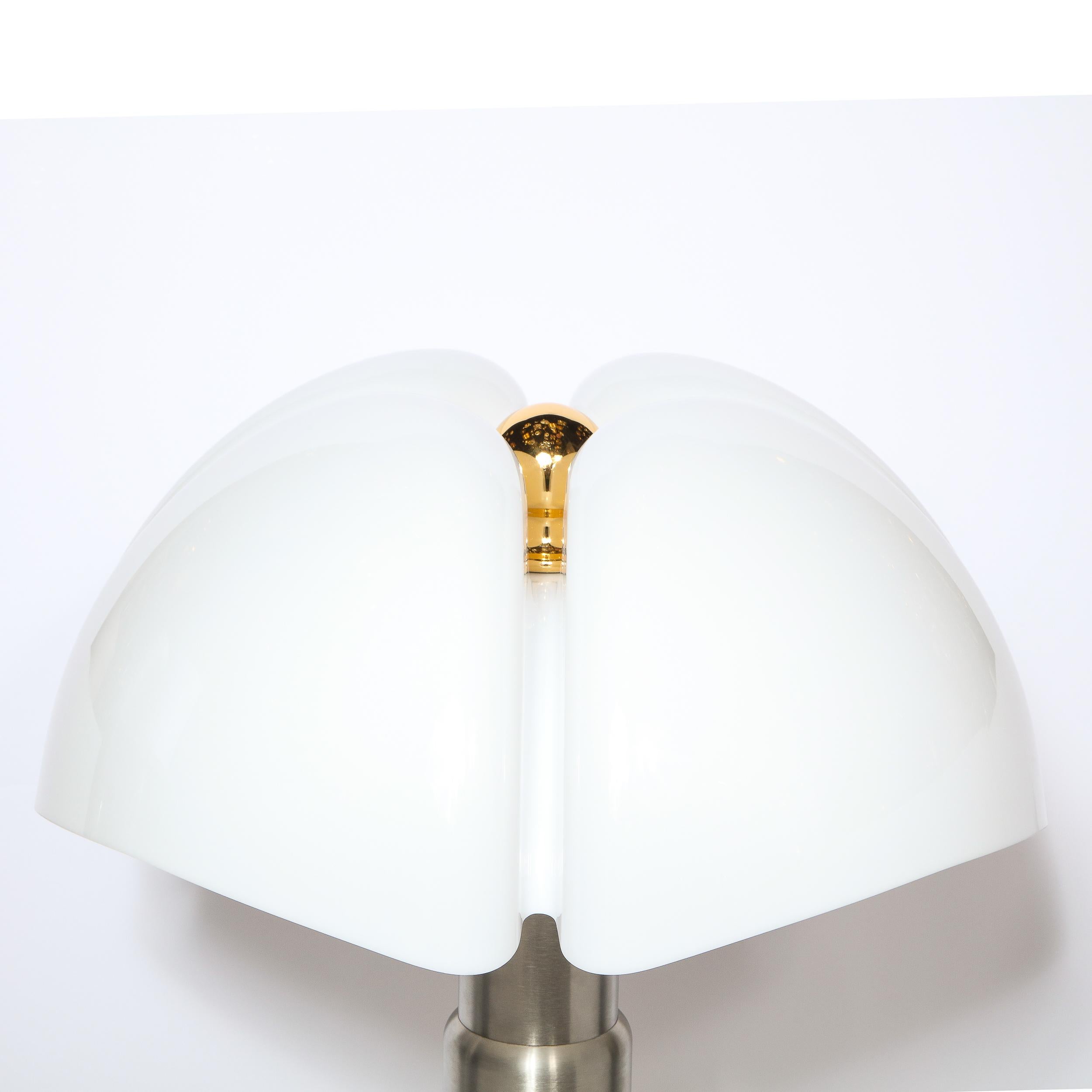 Modernist Pipistrello Brass & Lucite Lamp by Gae Aulenti for Martinelli Luce In Excellent Condition In New York, NY