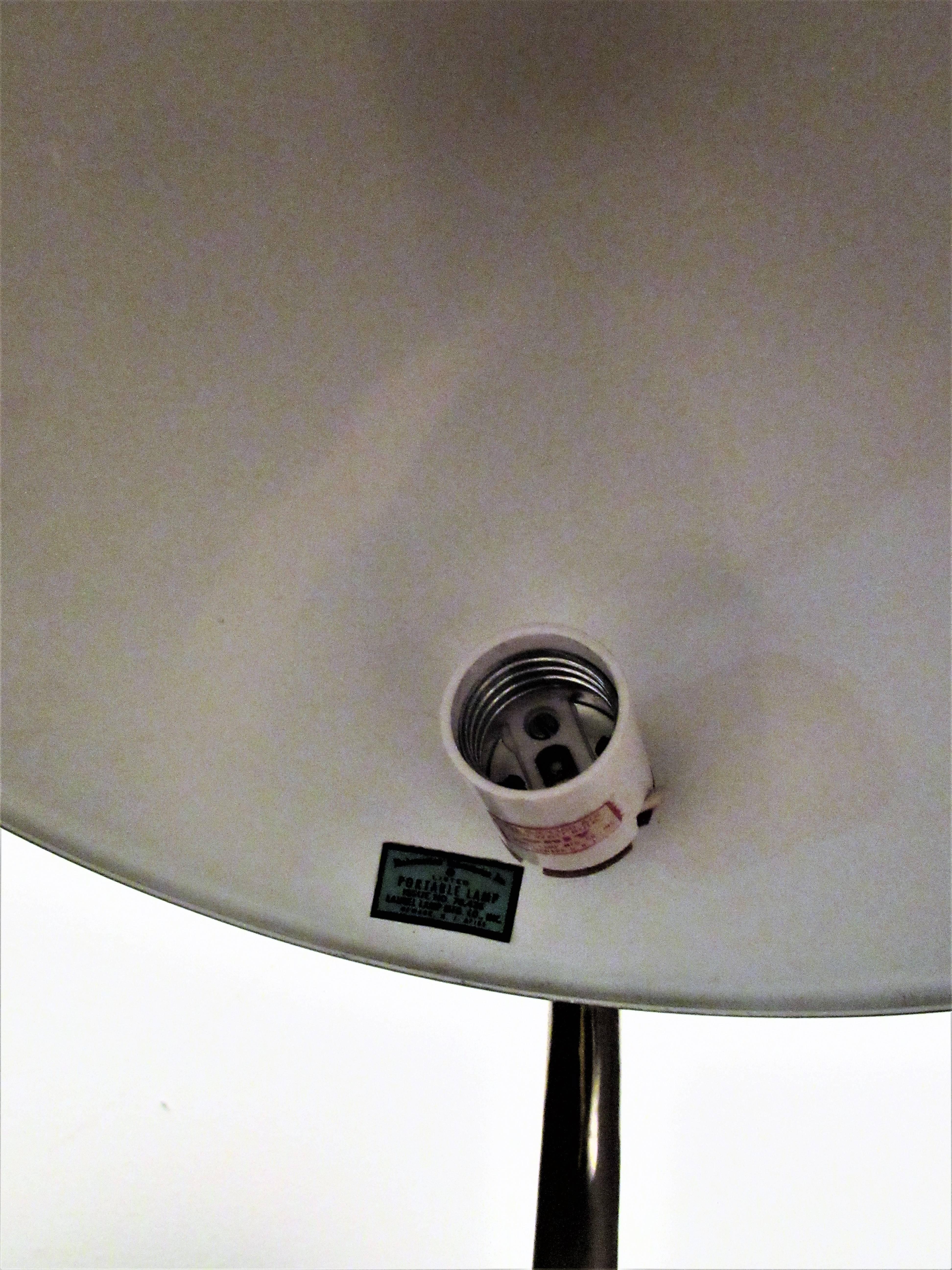 Modernist Pivoting Arc Table Lamp by Laurel In Excellent Condition In Rochester, NY