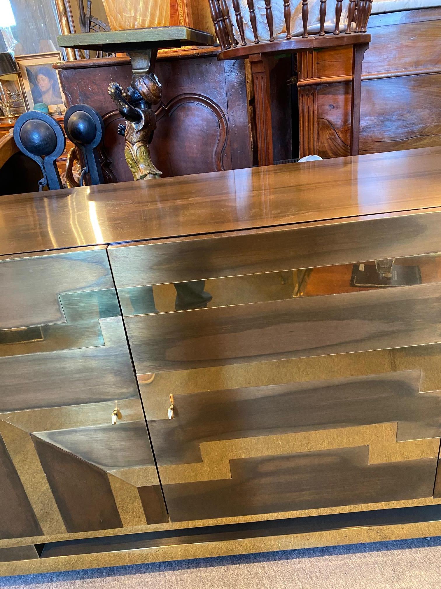 Modernist Polished and Patinated Brass Credenza In Good Condition For Sale In Montreal, QC