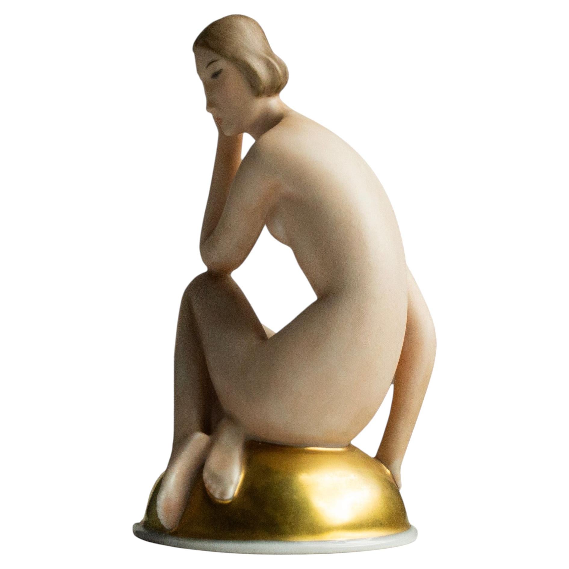 Modernist Porcelain Figure by Gerhard Schliepstein for Rosenthal, Germany, 1931 For Sale